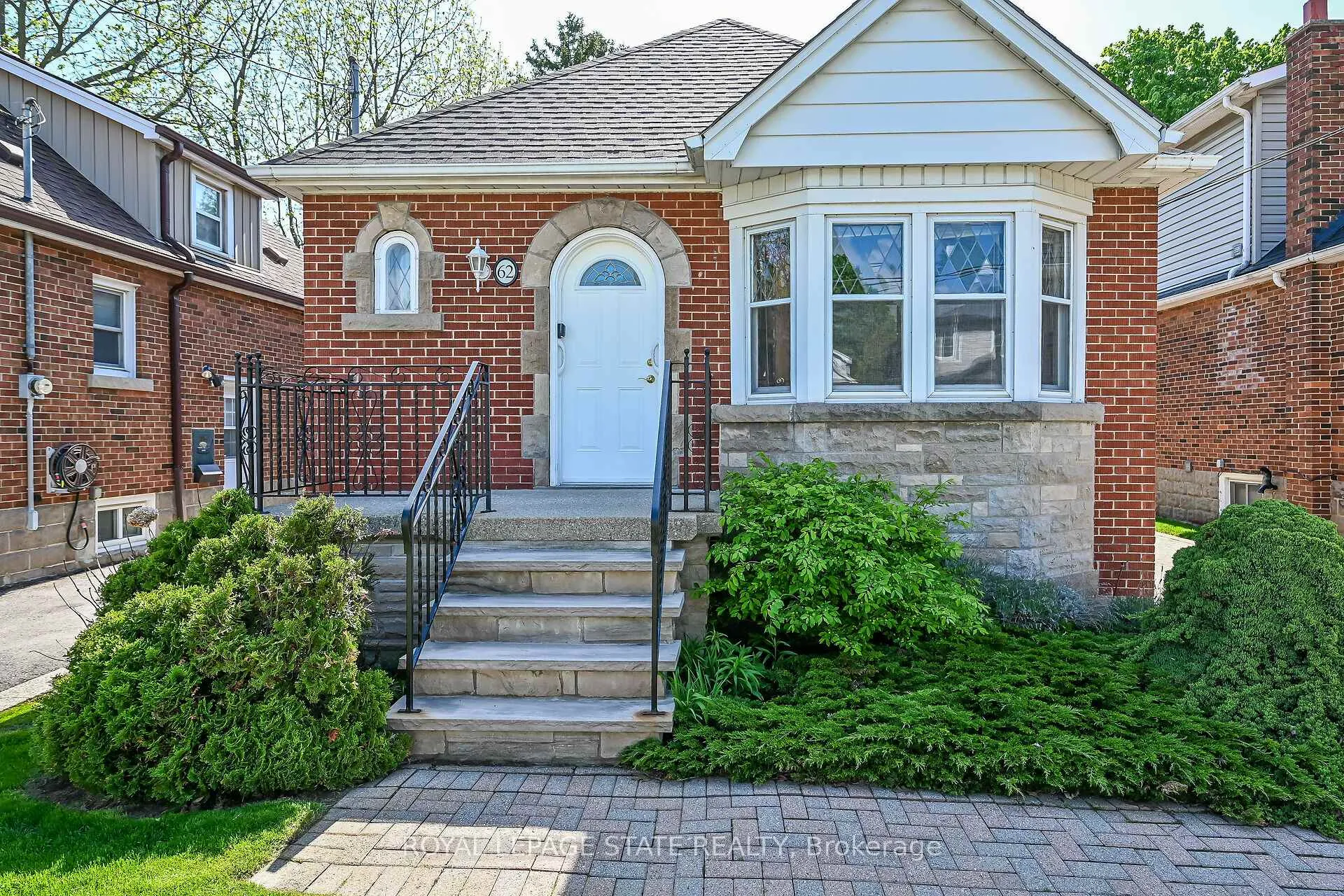 Photo 3 of 62 Uplands Avenue, Hamilton, Westdale — HOMEH