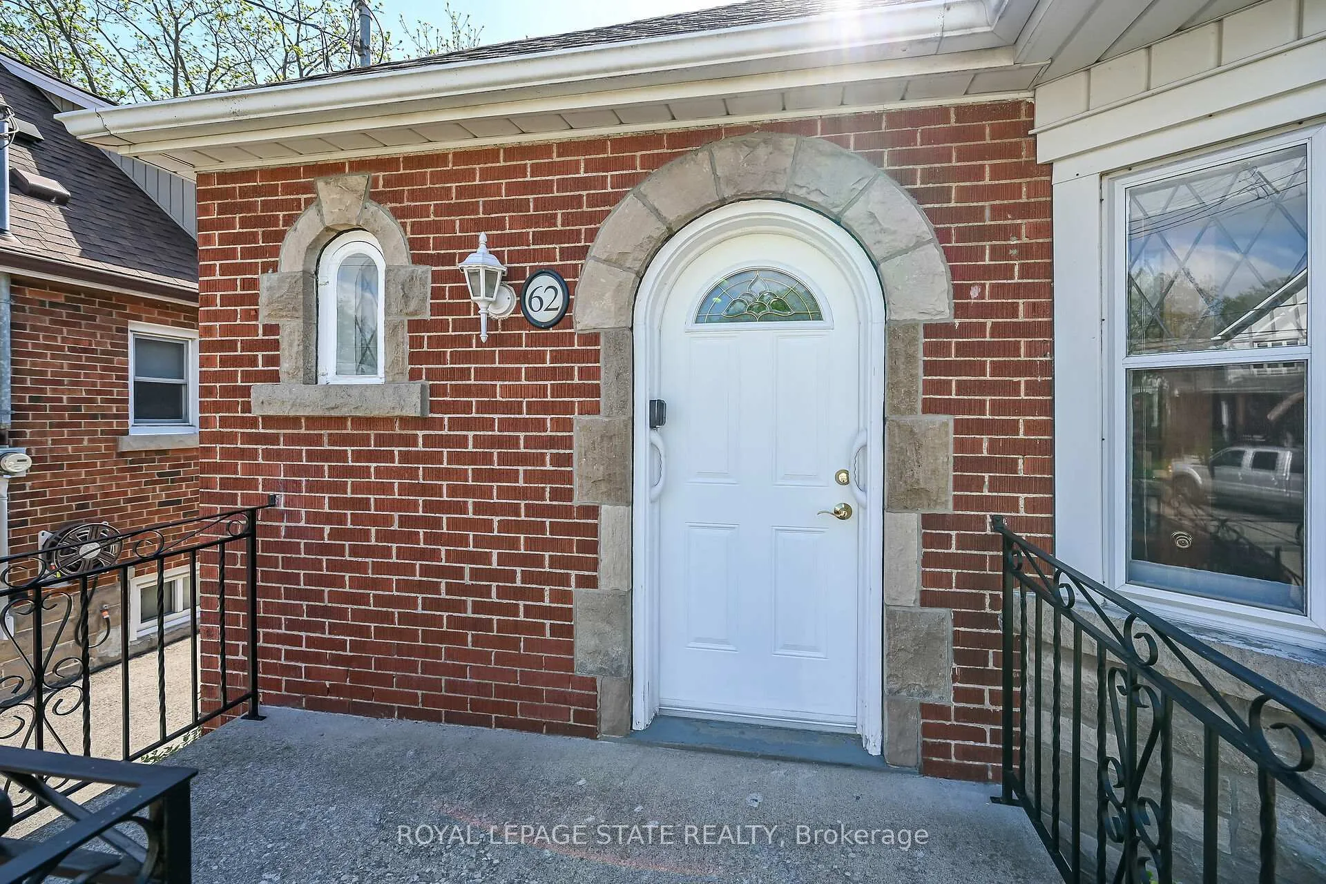 Photo 4 of 62 Uplands Avenue, Hamilton, Westdale — HOMEH