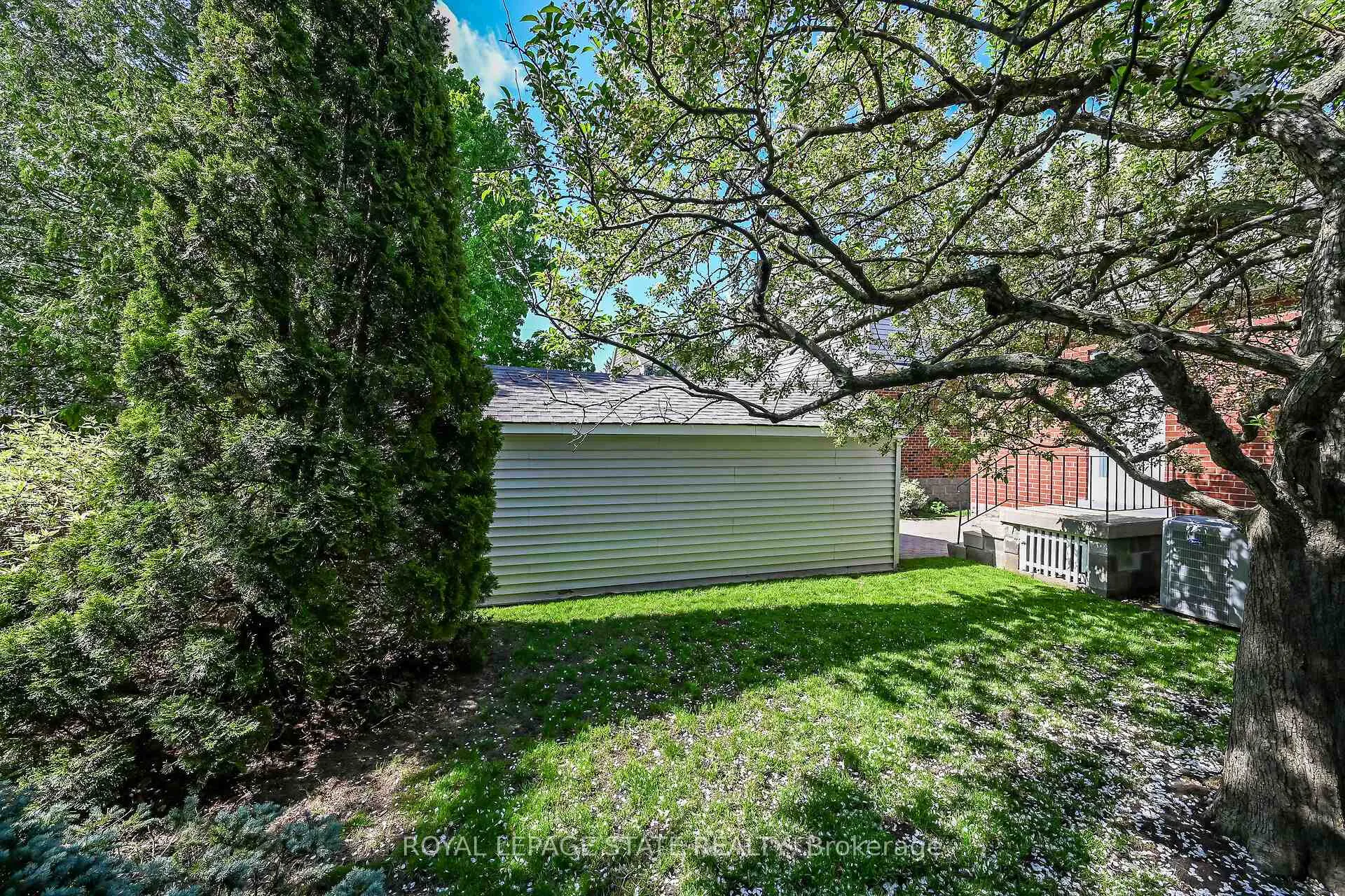 Photo 33 of 62 Uplands Avenue, Hamilton, Westdale — HOMEH