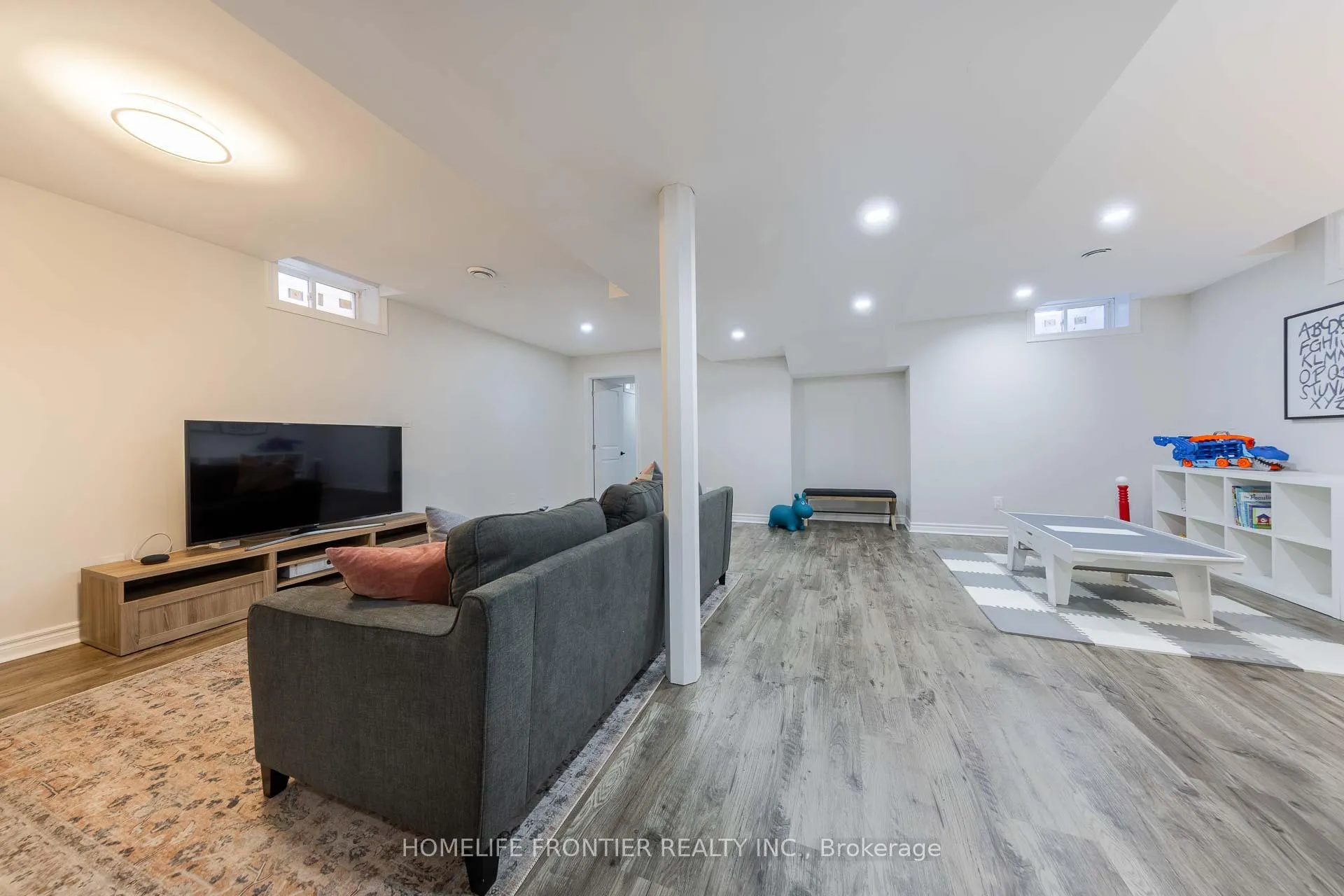 Photo 36 of 286 Helen Avenue, Markham, Village Green-South Unionville — HOMEH