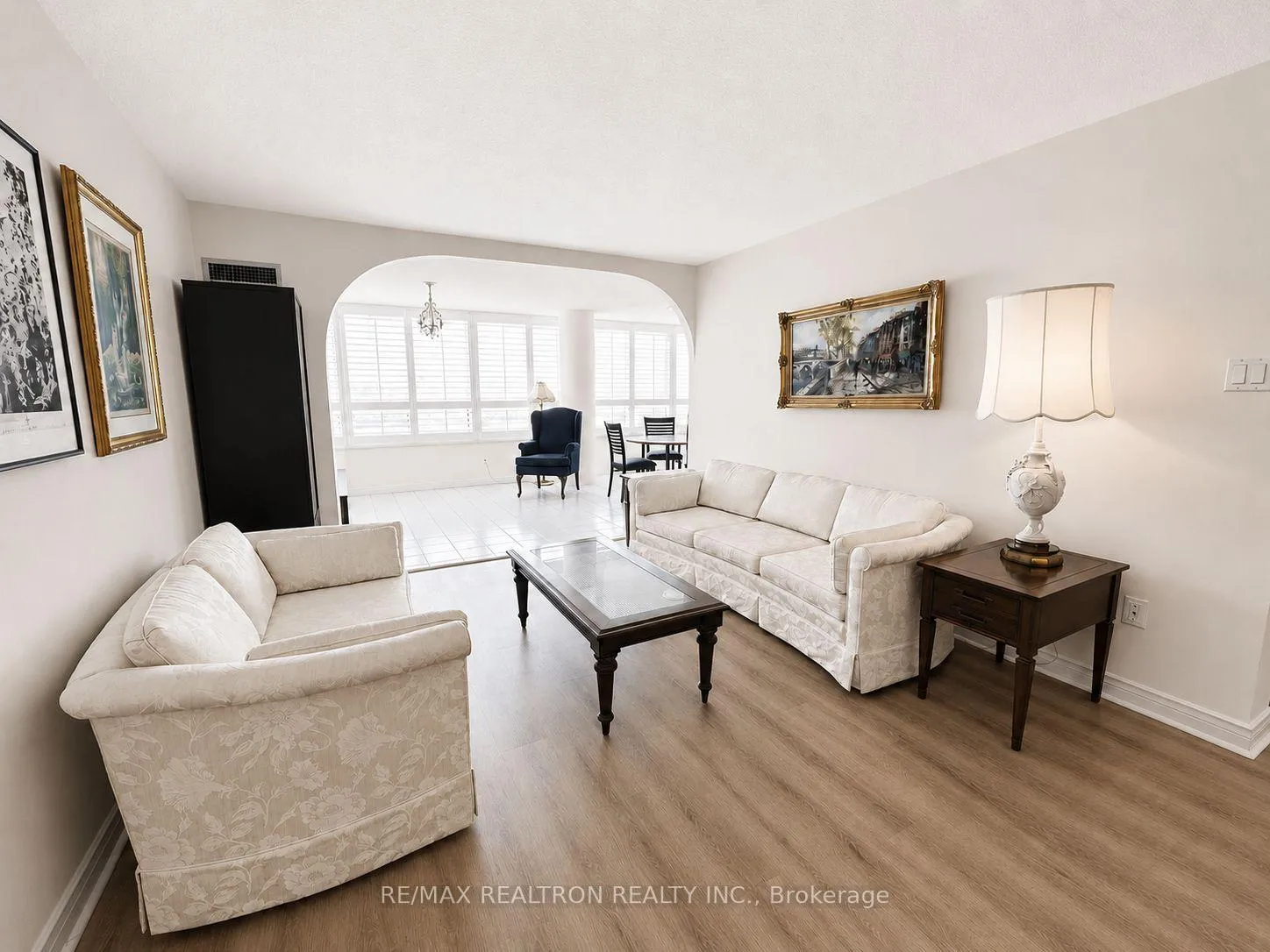 Photo 7 of Unit 502, 7 Townsgate Drive, Vaughan, Crestwood-Springfarm-Yorkhill — HOMEH