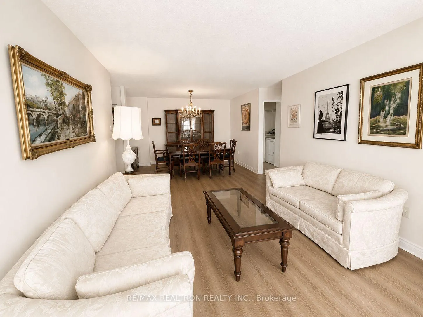 Photo 9 of Unit 502, 7 Townsgate Drive, Vaughan, Crestwood-Springfarm-Yorkhill — HOMEH