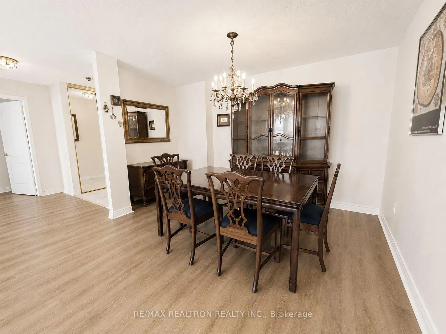 Photo 10 of Unit 502, 7 Townsgate Drive, Vaughan, Crestwood-Springfarm-Yorkhill — HOMEH