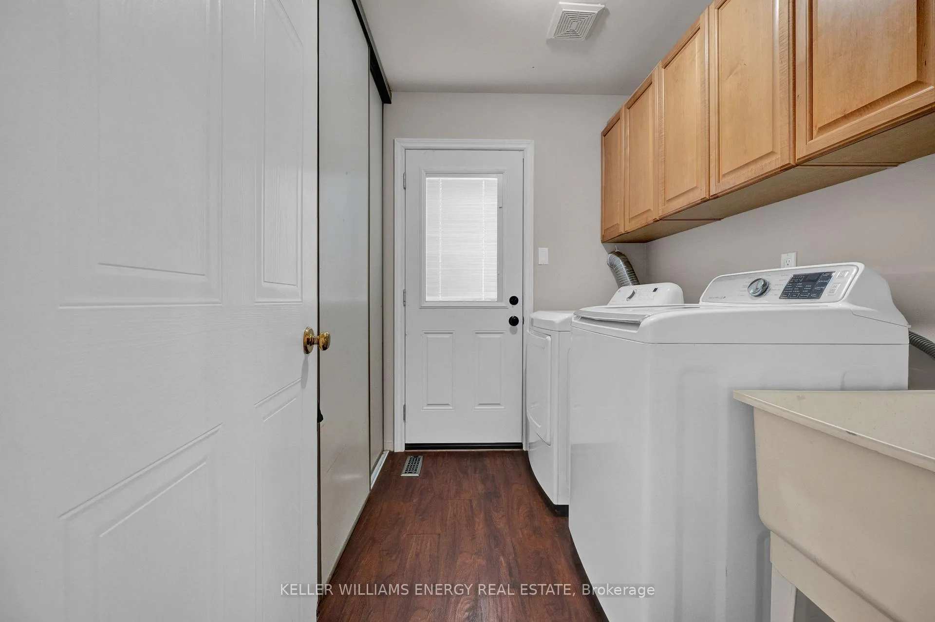 Photo 8 of 6 McAuliffe Street, Clarington, Newcastle — HOMEH