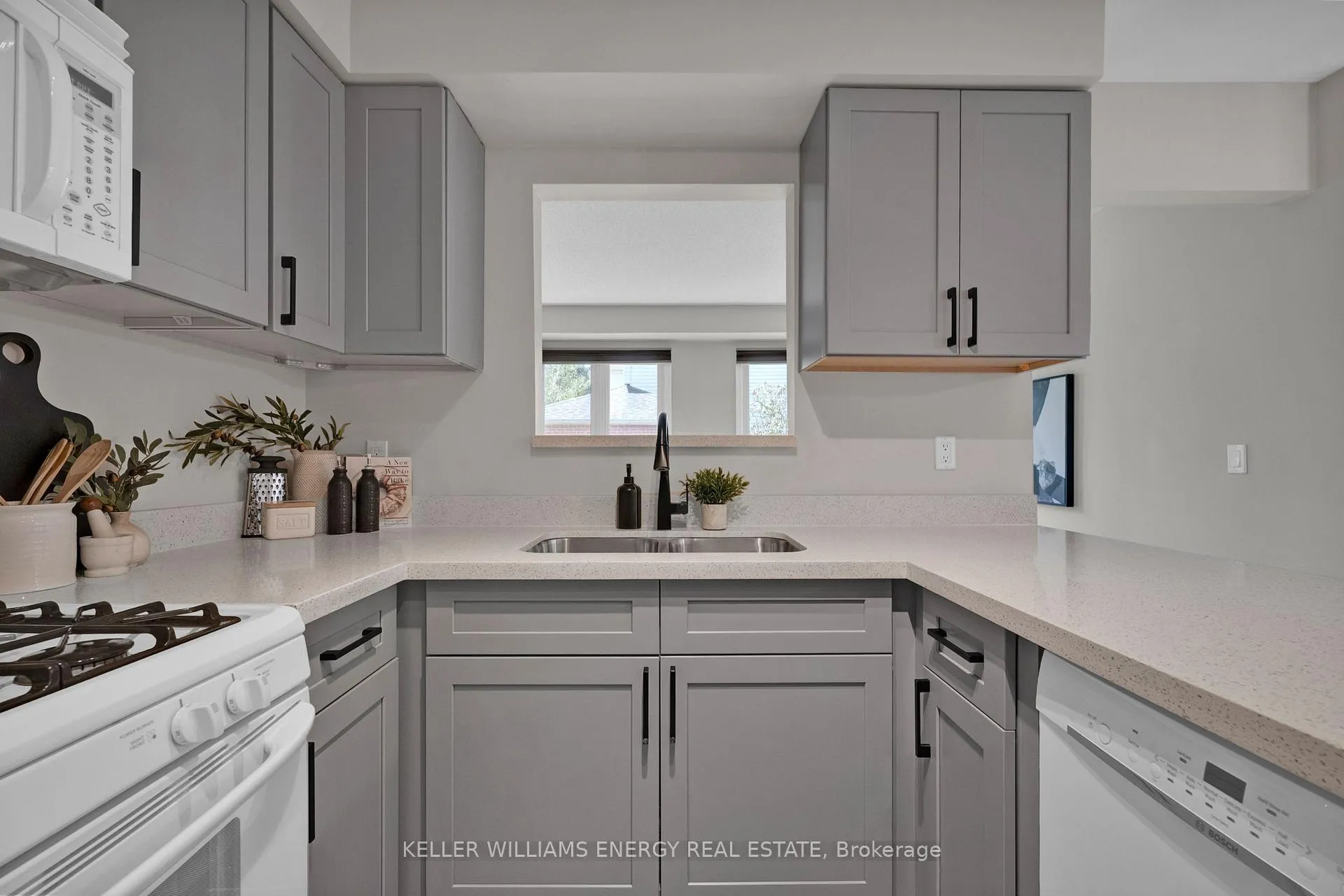 Photo 18 of 6 McAuliffe Street, Clarington, Newcastle — HOMEH