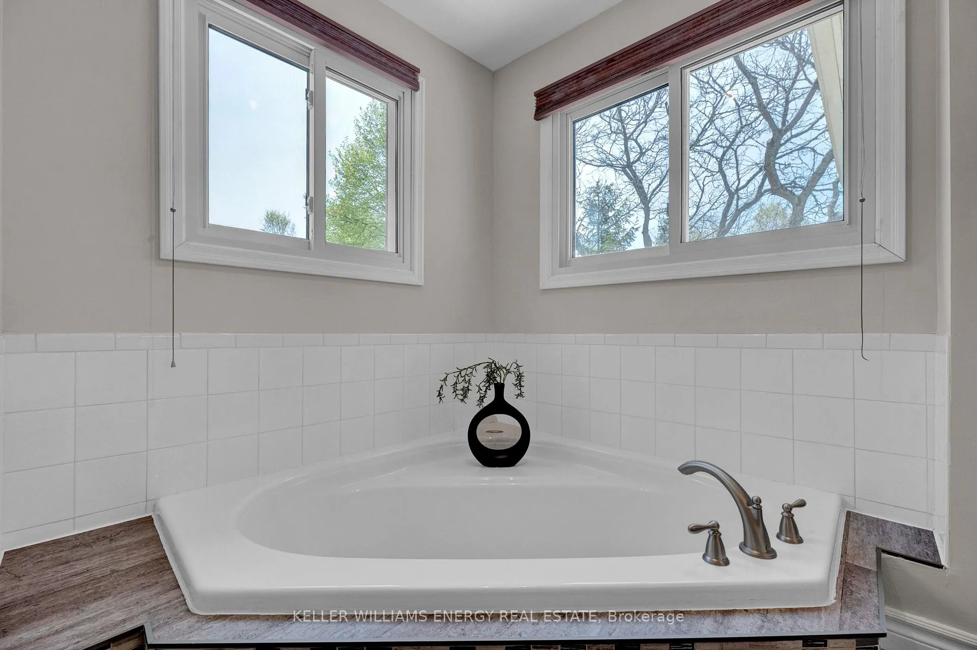 Photo 37 of 6 McAuliffe Street, Clarington, Newcastle — HOMEH