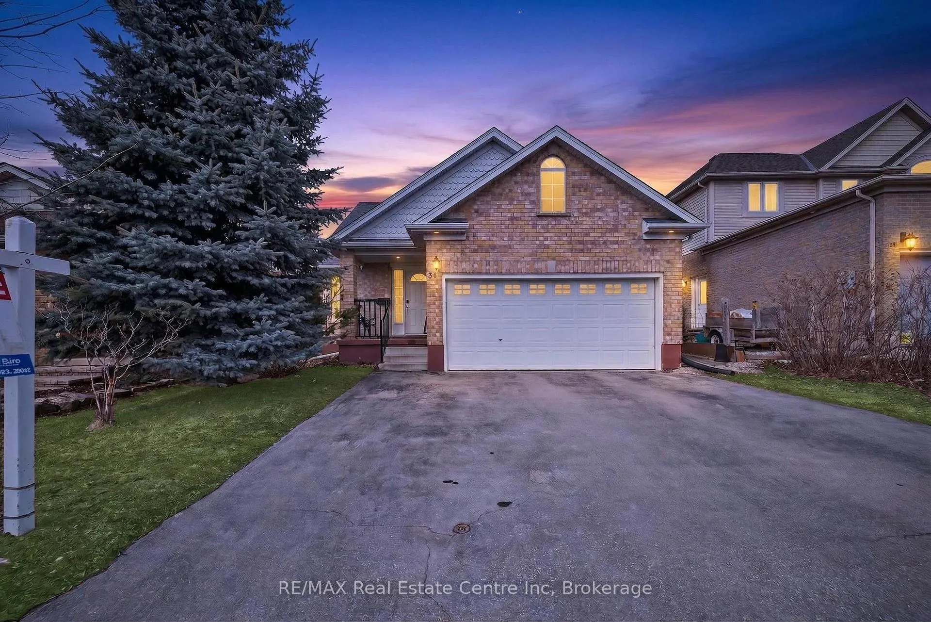 Photo 4 of 91 Flaherty Drive, Guelph, Willow West/Sugarbush/West Acres — HOMEH