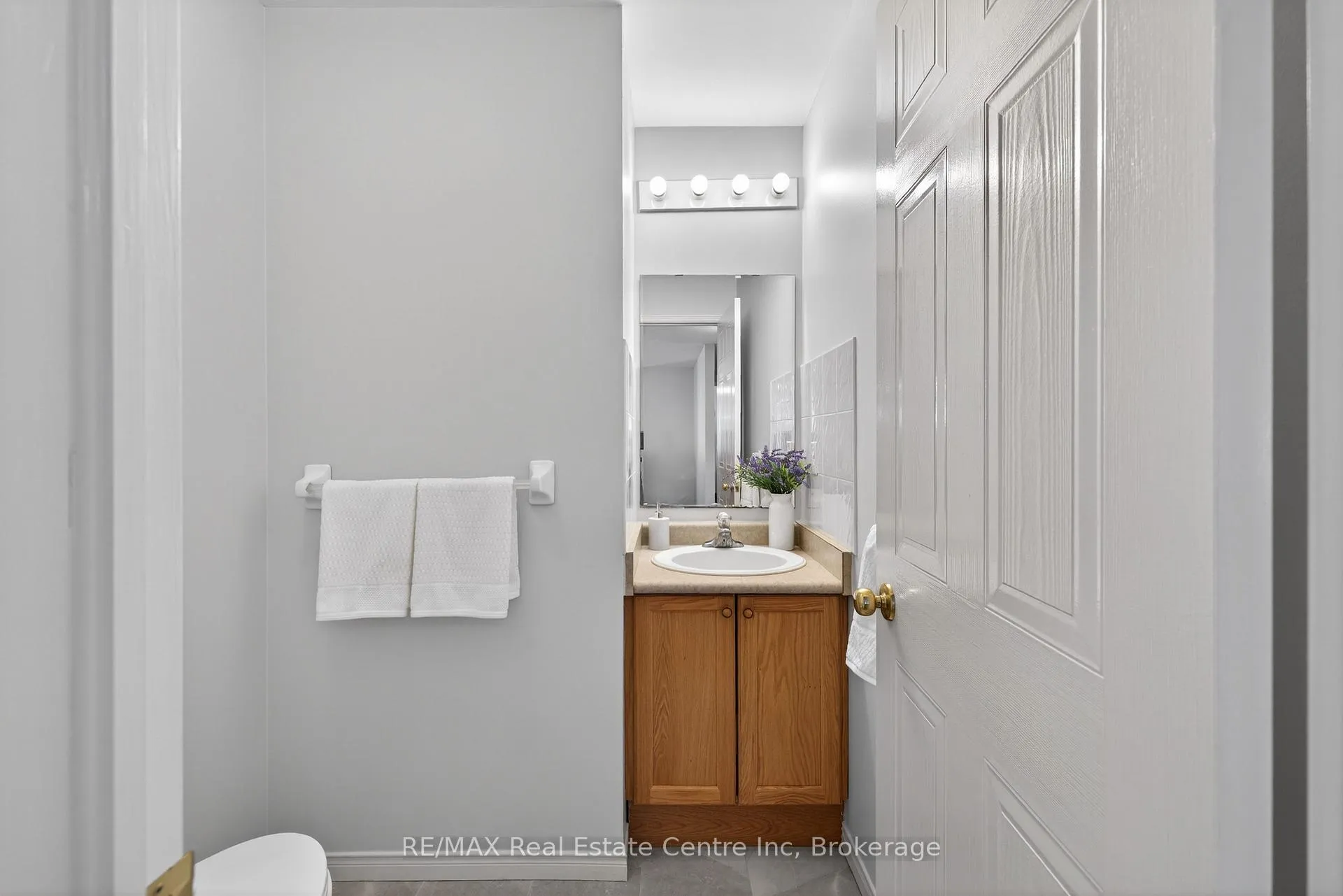 Photo 12 of 91 Flaherty Drive, Guelph, Willow West/Sugarbush/West Acres — HOMEH