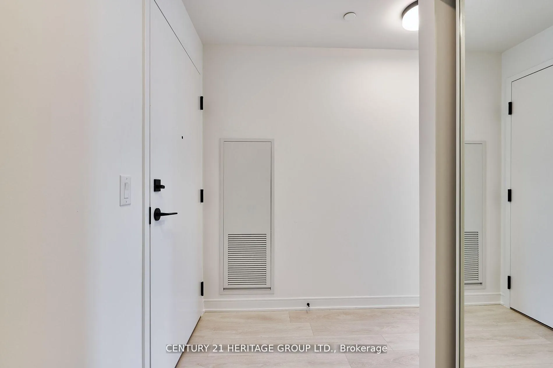 Photo 6 of Unit S560, 180 Mill Street, Toronto, Waterfront Communities — HOMEH