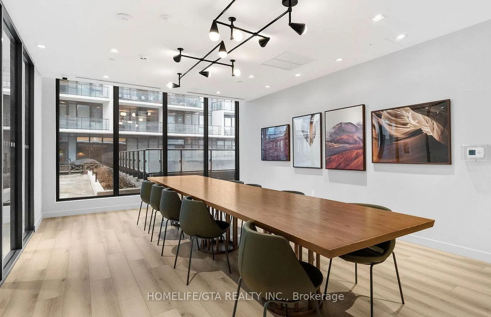 Photo 13 of Unit 1207, 9 Tecumseth Street, Toronto, Niagara — HOMEH