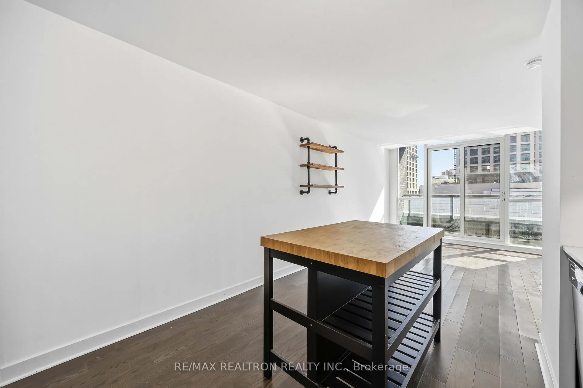 Photo 14 of Unit 623, 320 Richmond Street E, Toronto, Moss Park — HOMEH