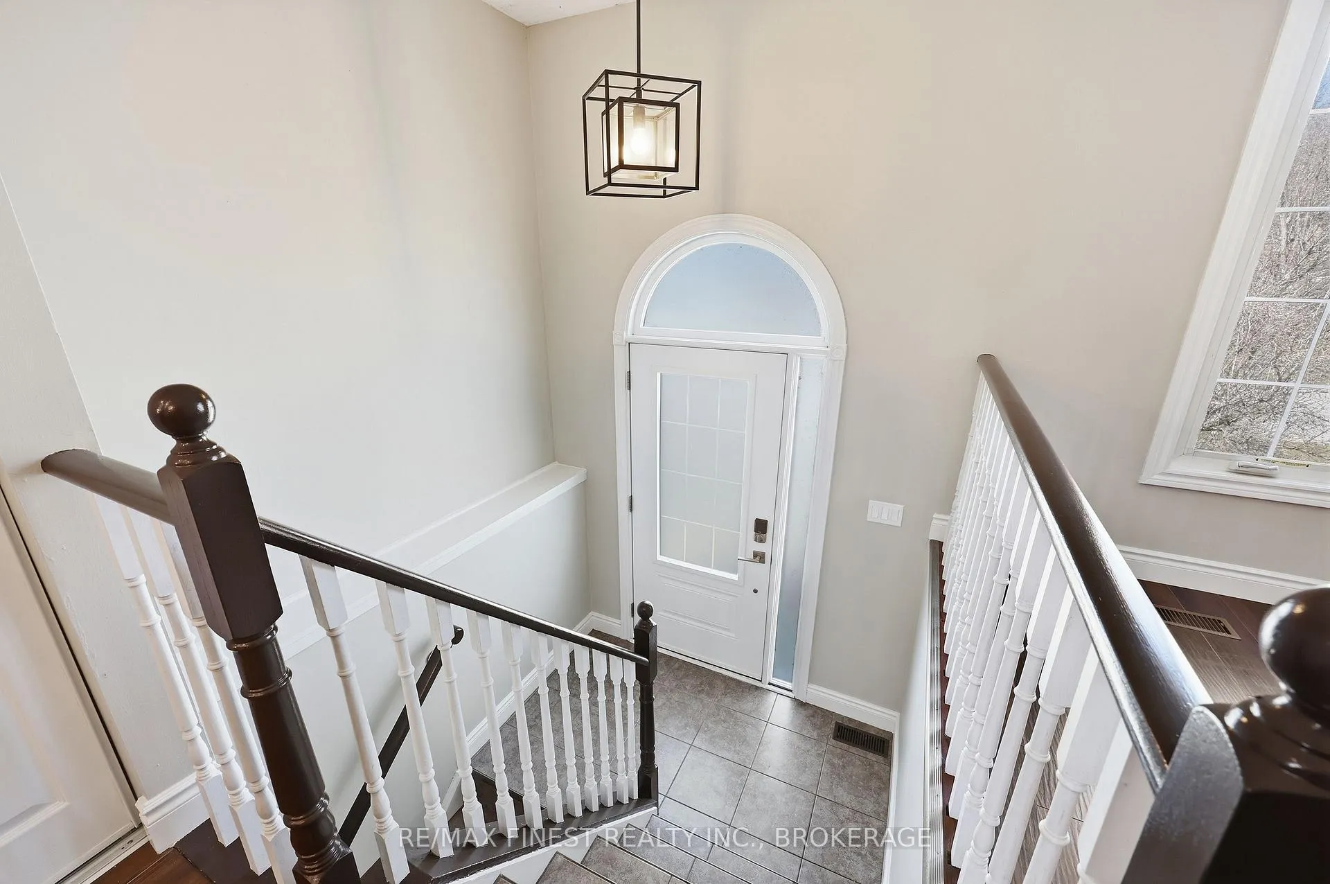 Photo 5 of 295 Owens Crescent, Kingston, East Gardiners Rd — HOMEH