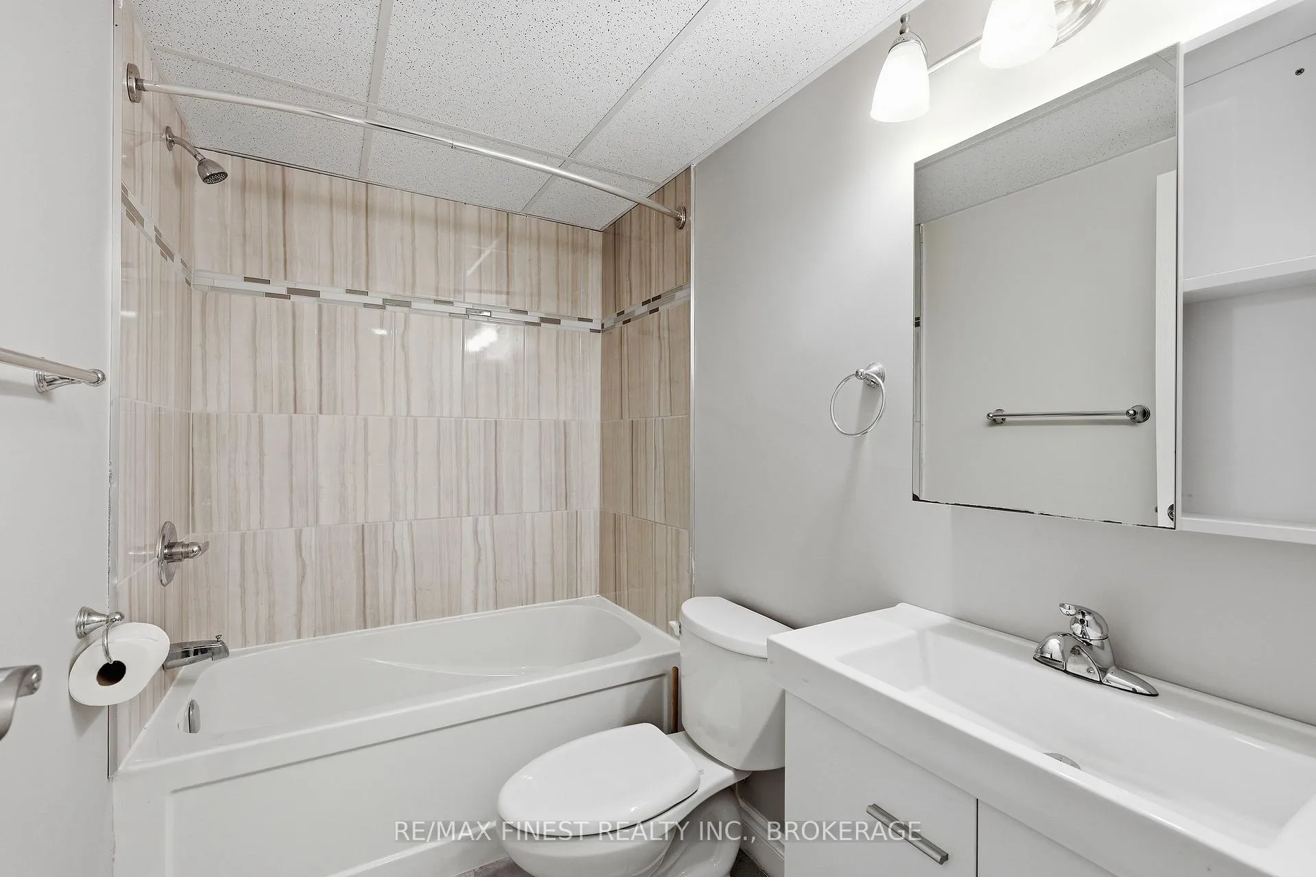 Photo 37 of 295 Owens Crescent, Kingston, East Gardiners Rd — HOMEH