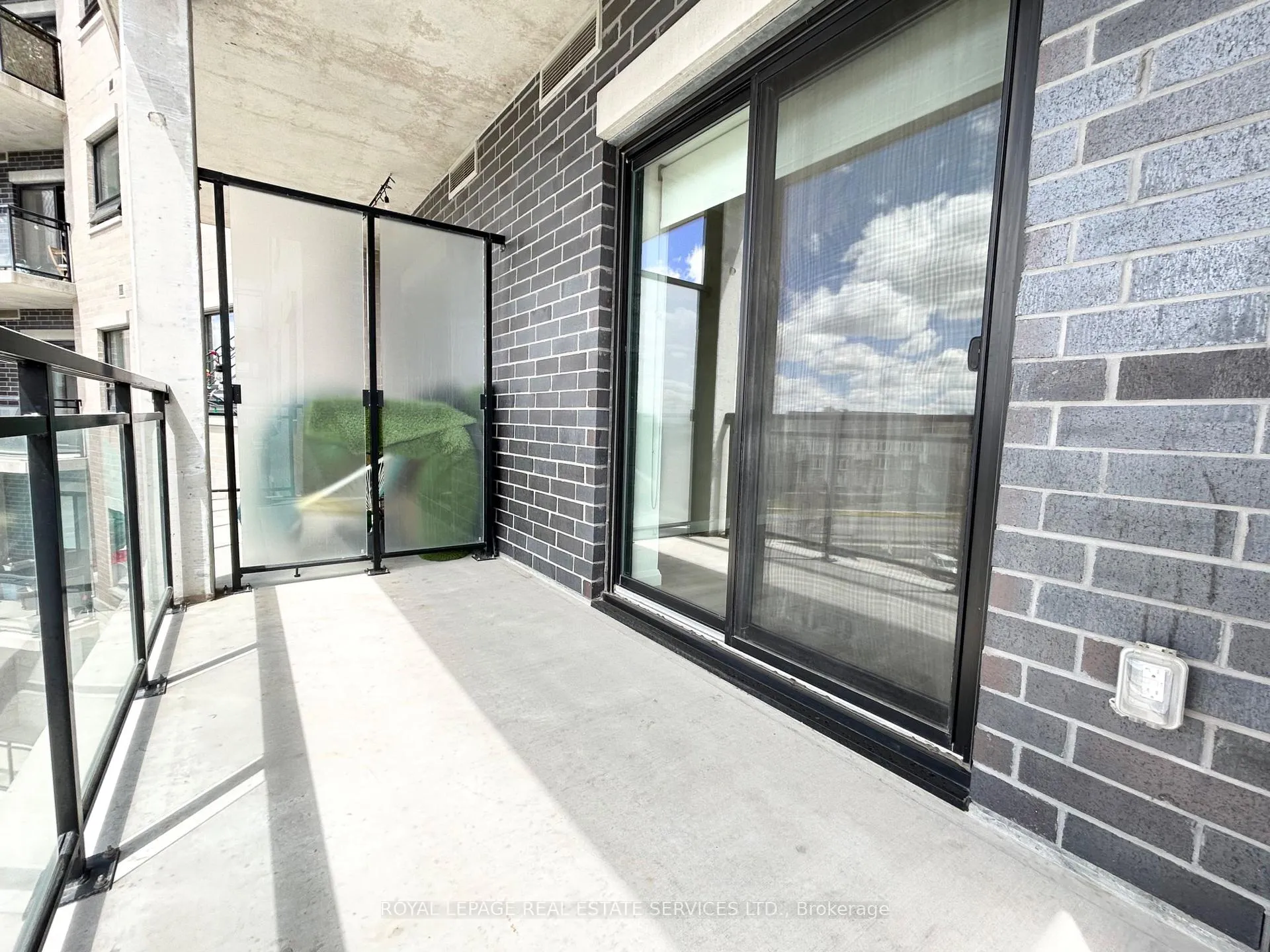 Photo 8 of Unit 406, 144 Watson Road N, Guelph, Grange Road — HOMEH