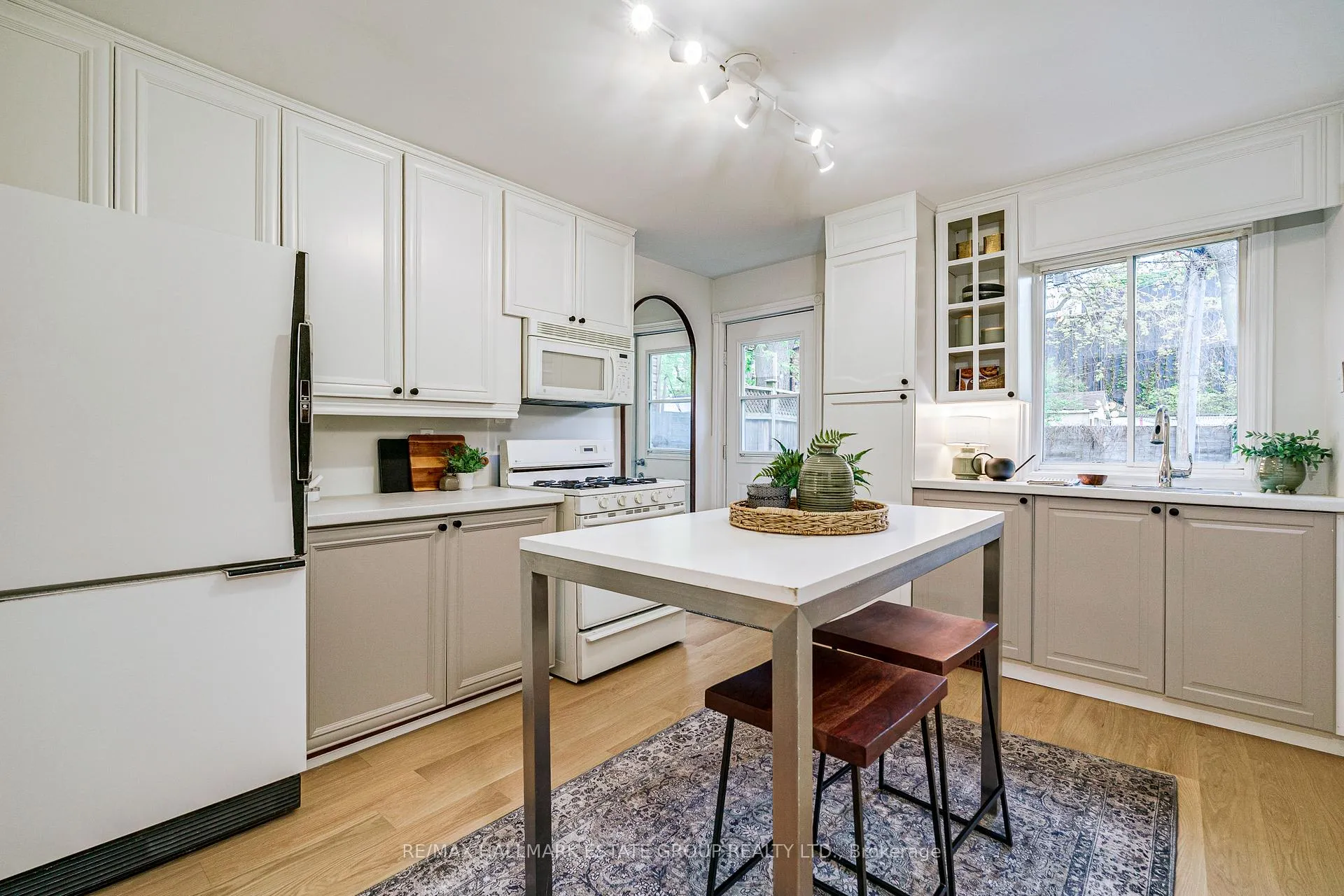 Photo 11 of 14 Austin Avenue, Toronto, South Riverdale — HOMEH