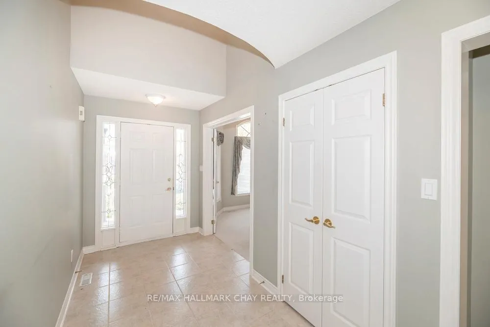 Photo 3 of 65 Sunset Boulevard, New Tecumseth, Rural New Tecumseth — HOMEH