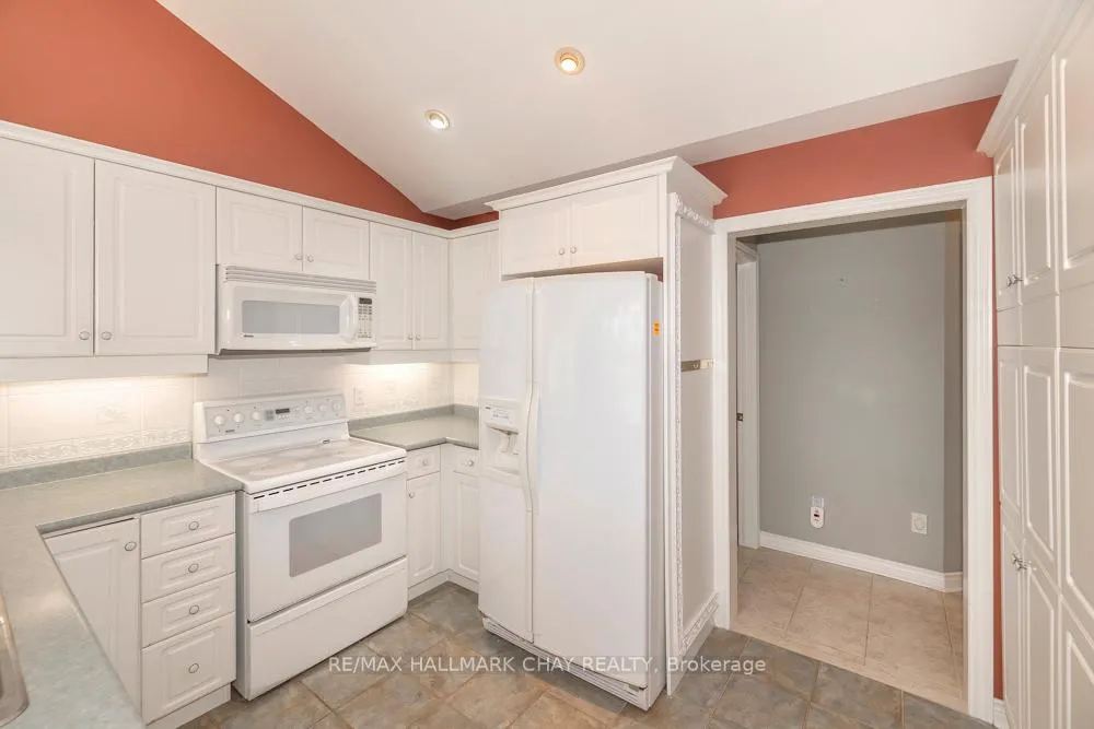 Photo 12 of 65 Sunset Boulevard, New Tecumseth, Rural New Tecumseth — HOMEH