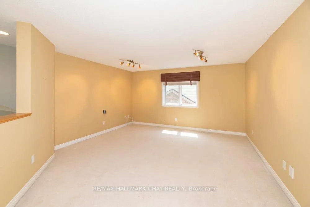 Photo 21 of 65 Sunset Boulevard, New Tecumseth, Rural New Tecumseth — HOMEH