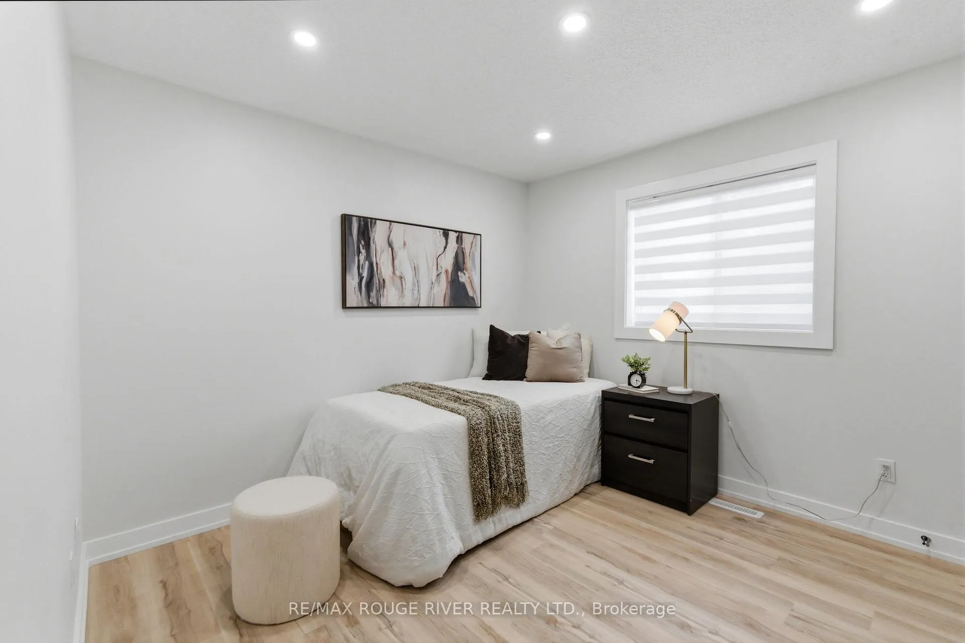 Photo 32 of 15 Virginia Drive, Whitby, Pringle Creek — HOMEH