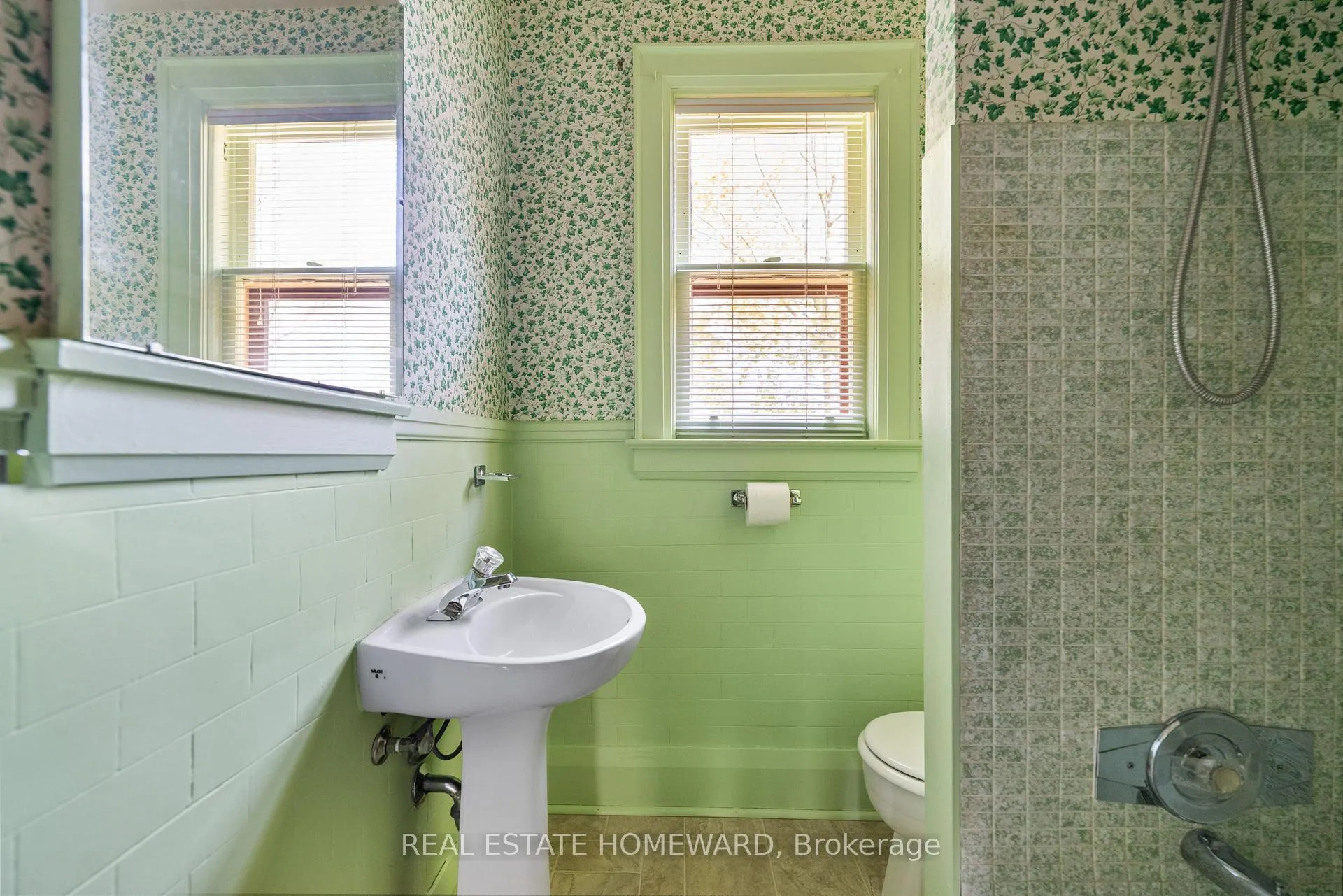 Photo 12 of 89 Scarboro Beach Boulevard, Toronto, The Beaches — HOMEH
