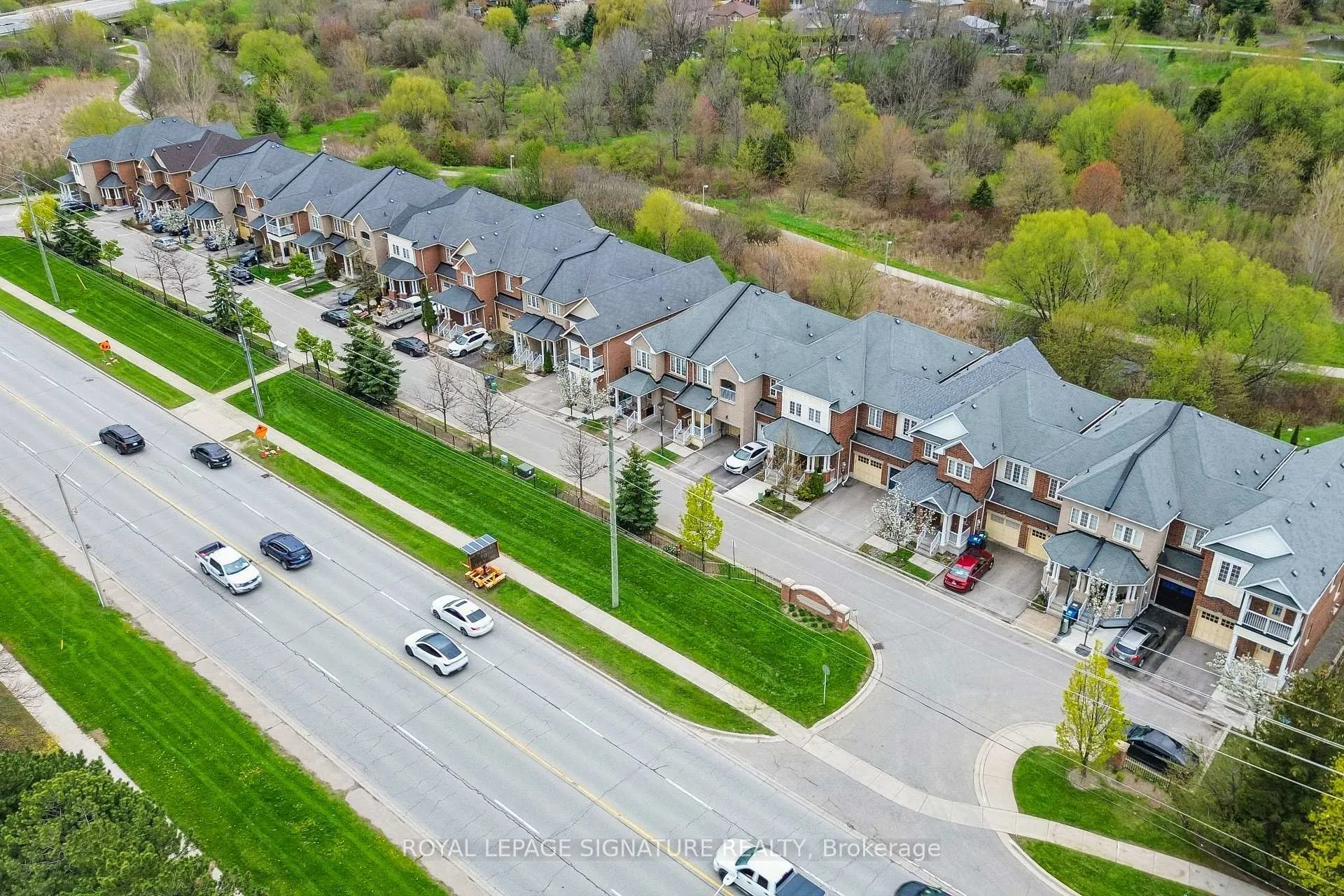 Photo 3 of 9740 McLaughlin Road N, Brampton, Fletcher's Creek Village — HOMEH