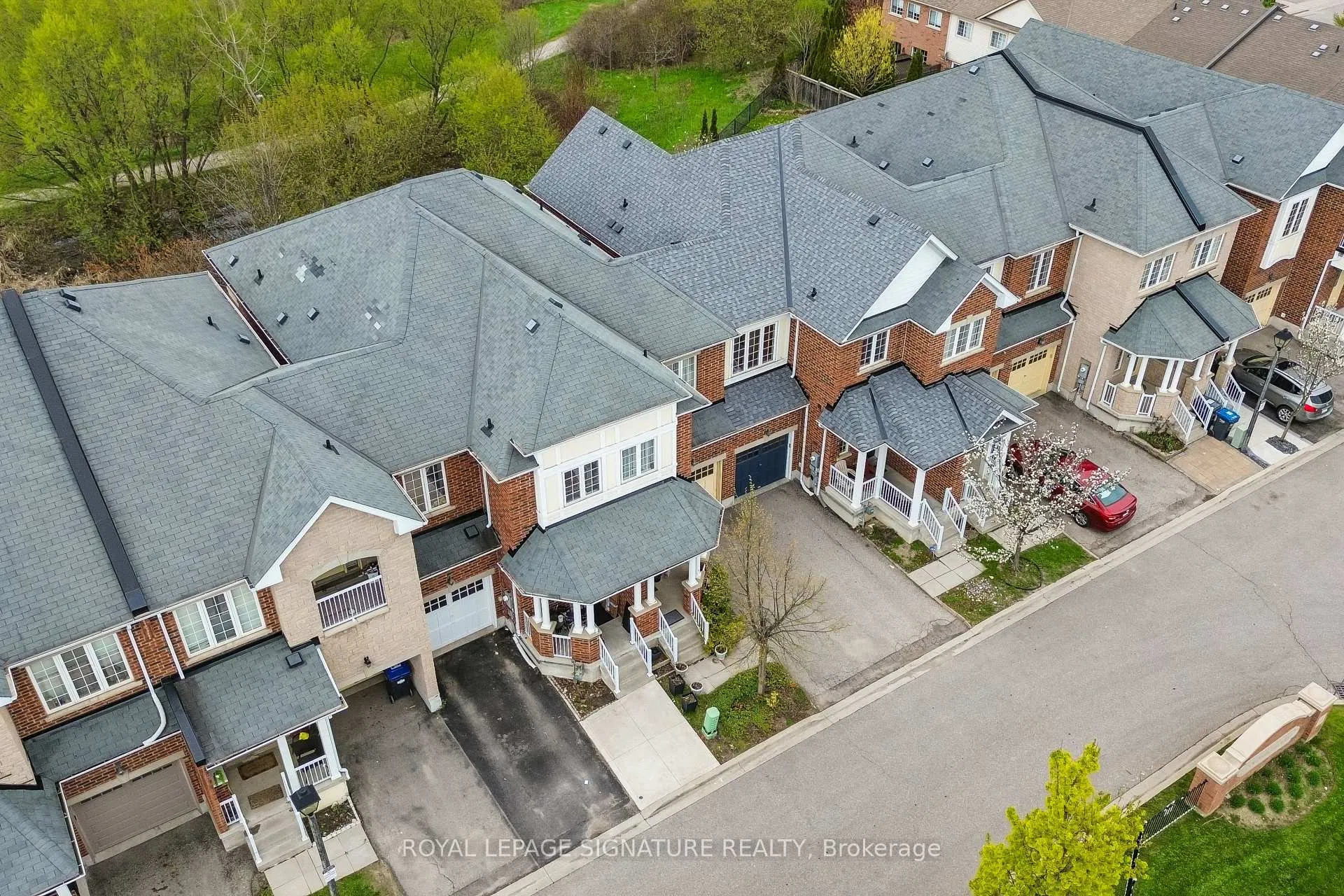 Photo 4 of 9740 McLaughlin Road N, Brampton, Fletcher's Creek Village — HOMEH