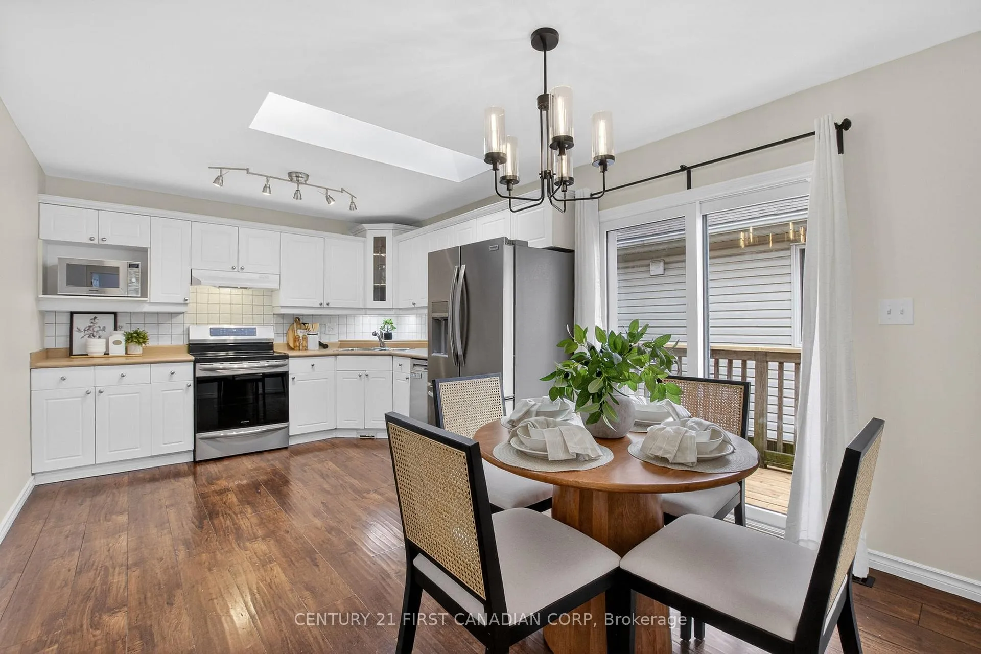 Photo 9 of 1379 Aspenridge Crescent, London, East A — HOMEH