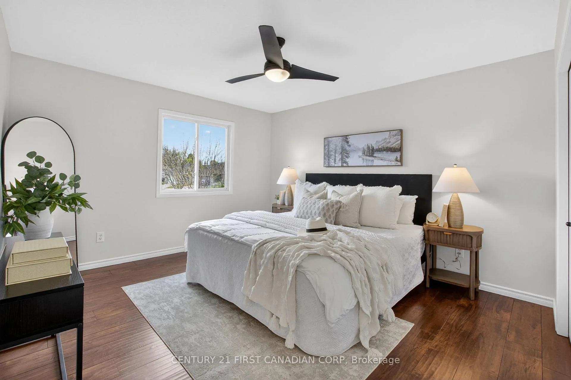 Photo 13 of 1379 Aspenridge Crescent, London, East A — HOMEH