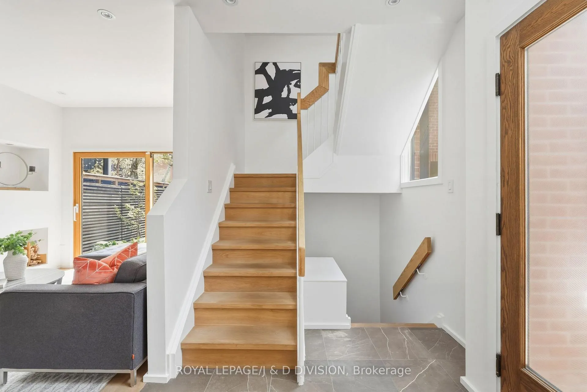 Photo 14 of 11C Tranby Avenue, Toronto, The Annex — HOMEH