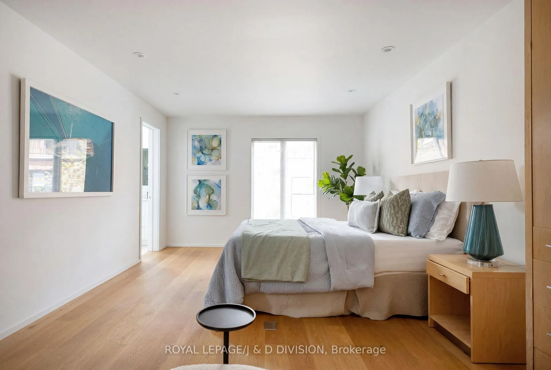 Photo 16 of 11C Tranby Avenue, Toronto, The Annex — HOMEH