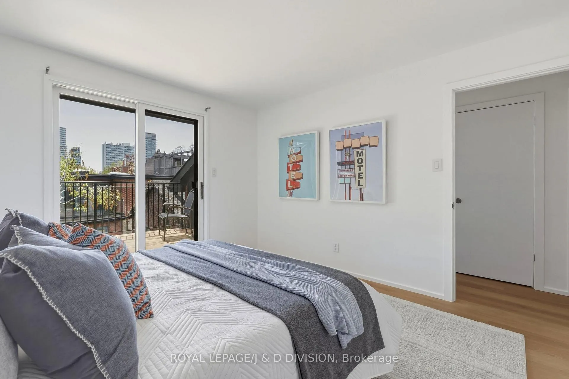Photo 22 of 11C Tranby Avenue, Toronto, The Annex — HOMEH