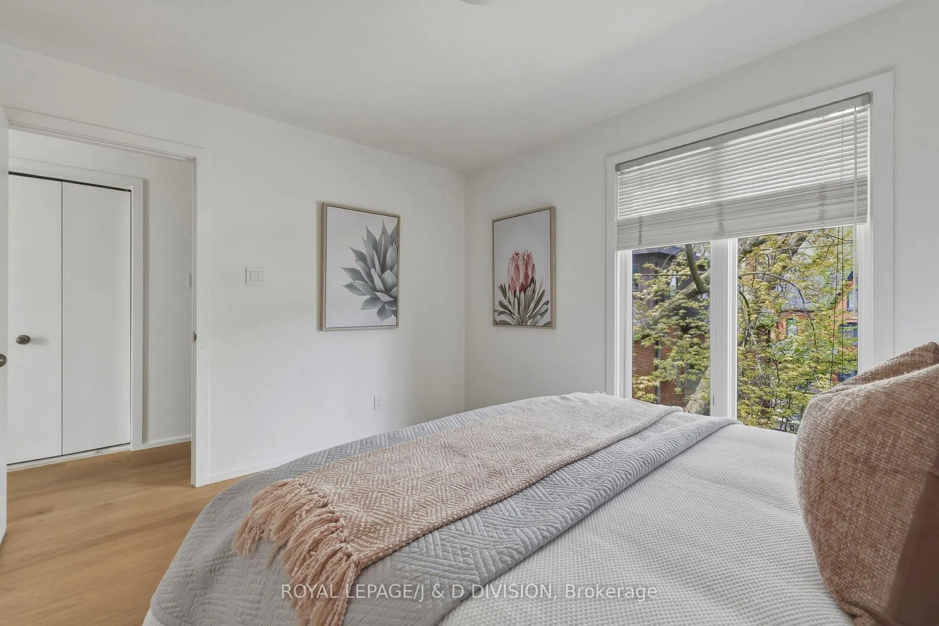 Photo 25 of 11C Tranby Avenue, Toronto, The Annex — HOMEH