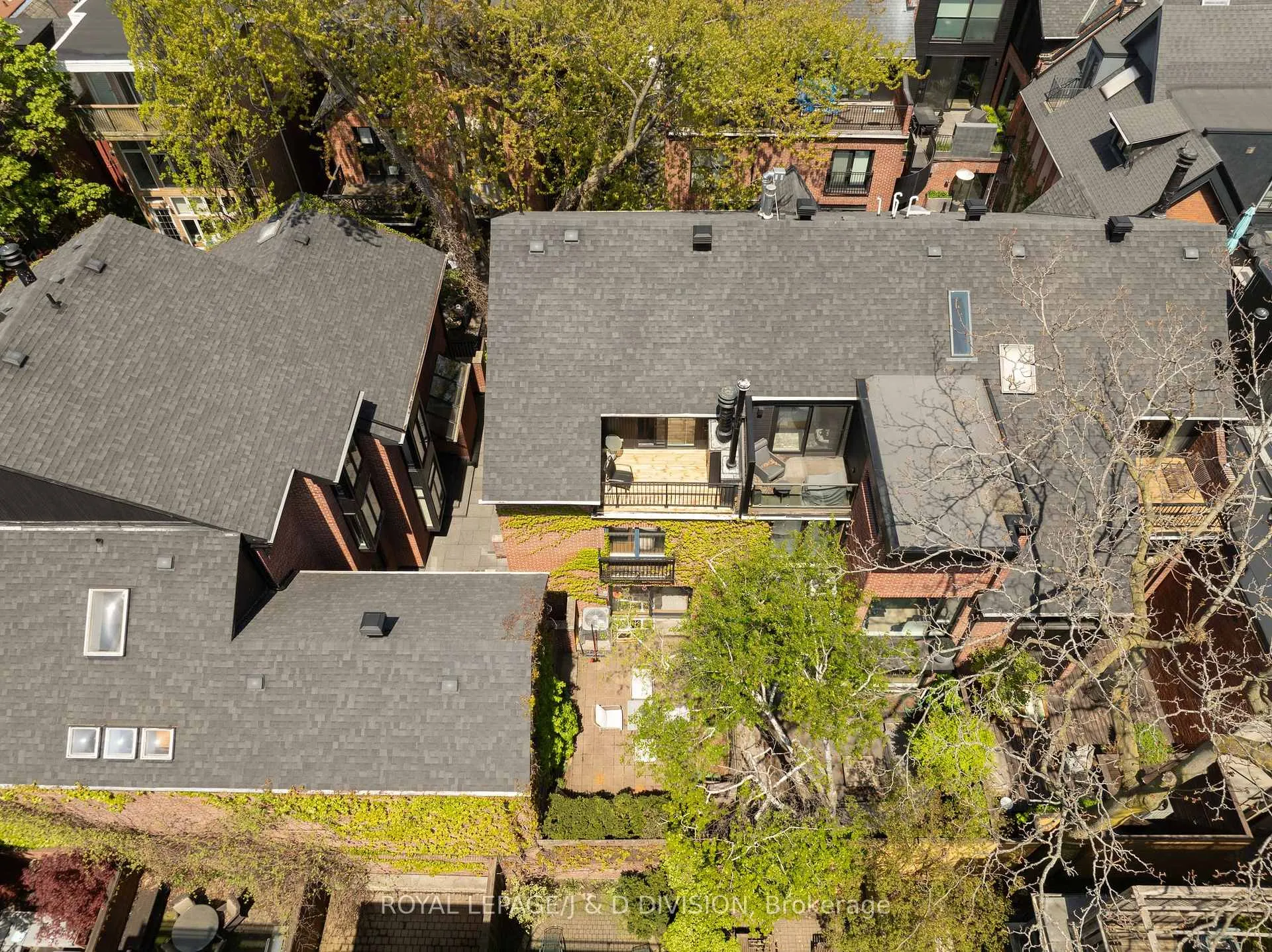 Photo 32 of 11C Tranby Avenue, Toronto, The Annex — HOMEH