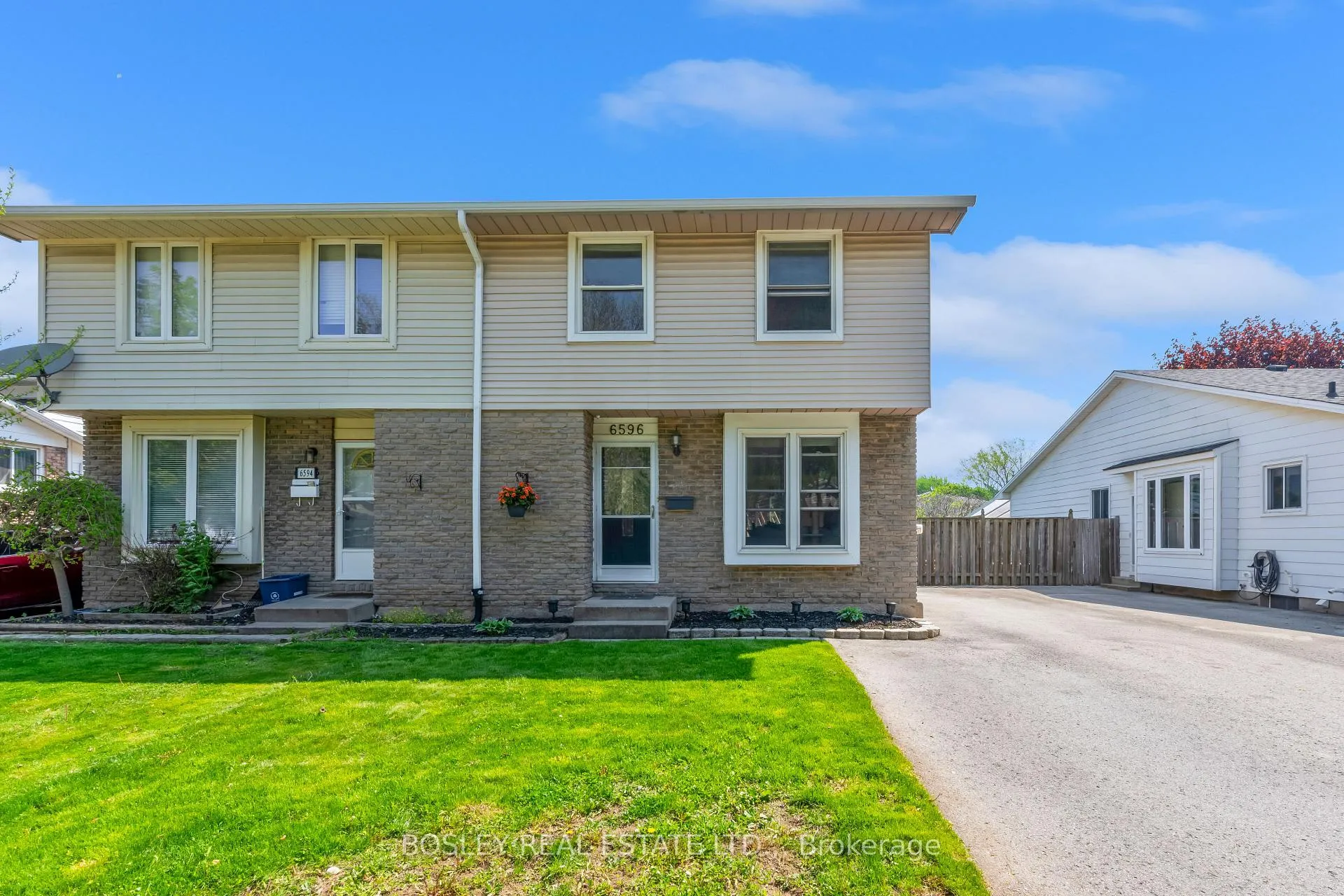 Photo 5 of 6596 Pitton Road, Niagara Falls, West Wood — HOMEH