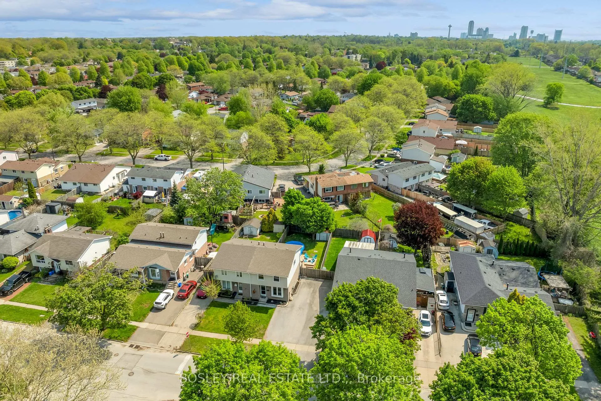 Photo 32 of 6596 Pitton Road, Niagara Falls, West Wood — HOMEH