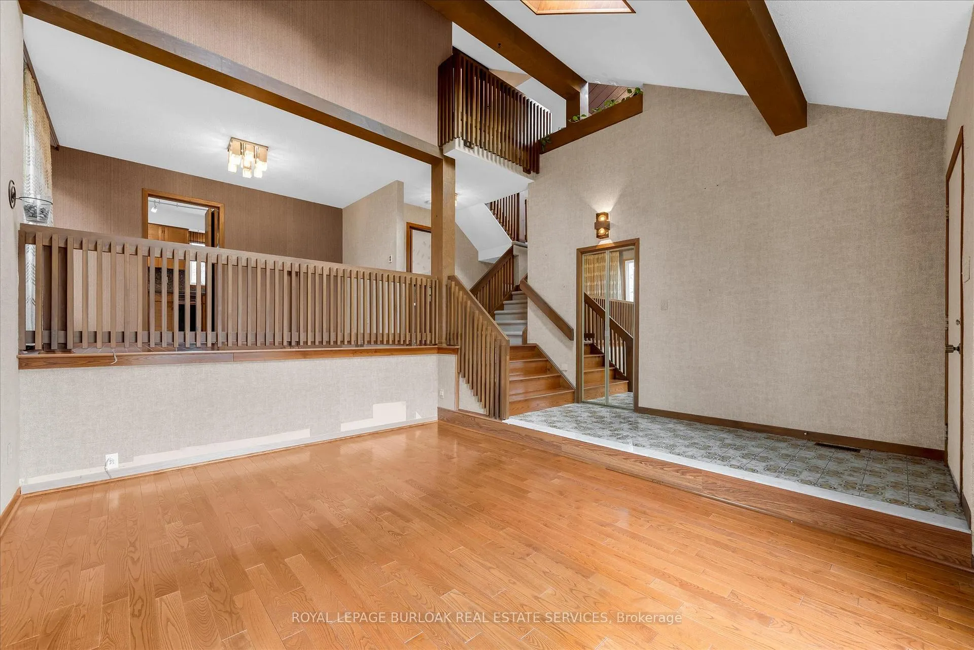 Photo 11 of 11 Crawford Court, Hamilton, Dundas — HOMEH