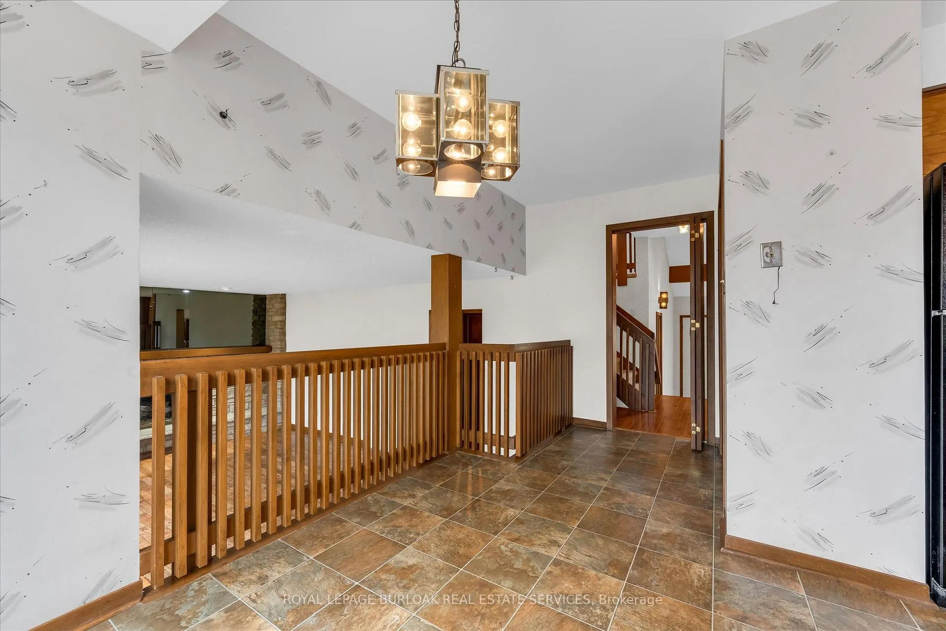 Photo 16 of 11 Crawford Court, Hamilton, Dundas — HOMEH