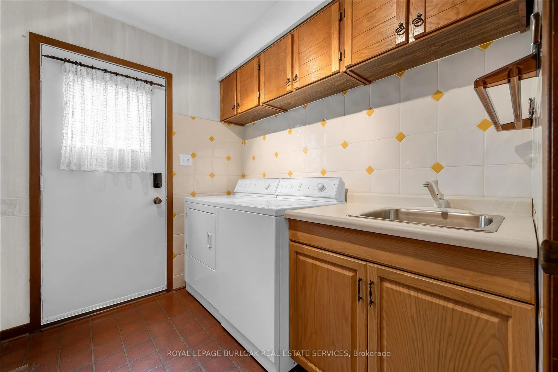 Photo 20 of 11 Crawford Court, Hamilton, Dundas — HOMEH