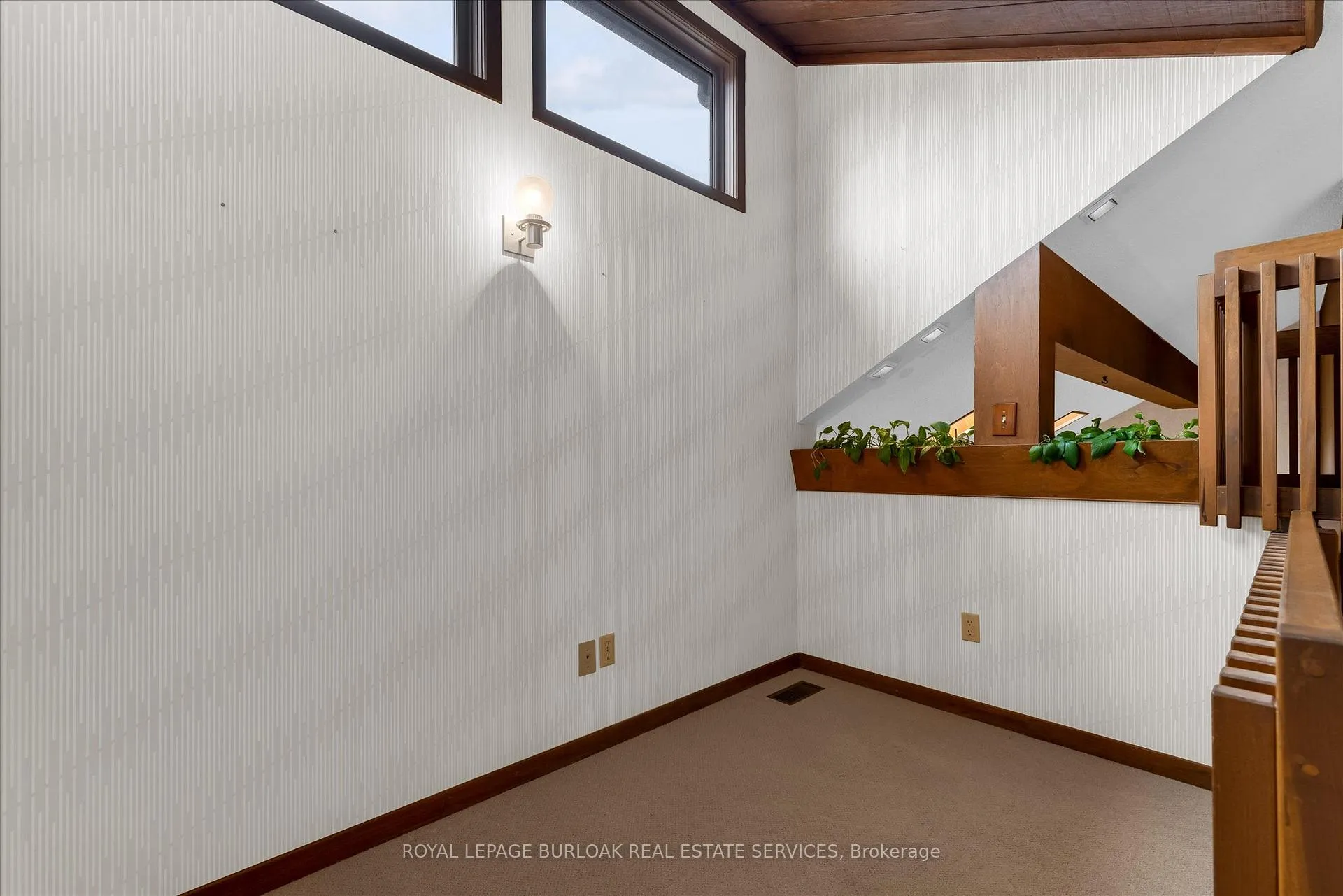 Photo 23 of 11 Crawford Court, Hamilton, Dundas — HOMEH