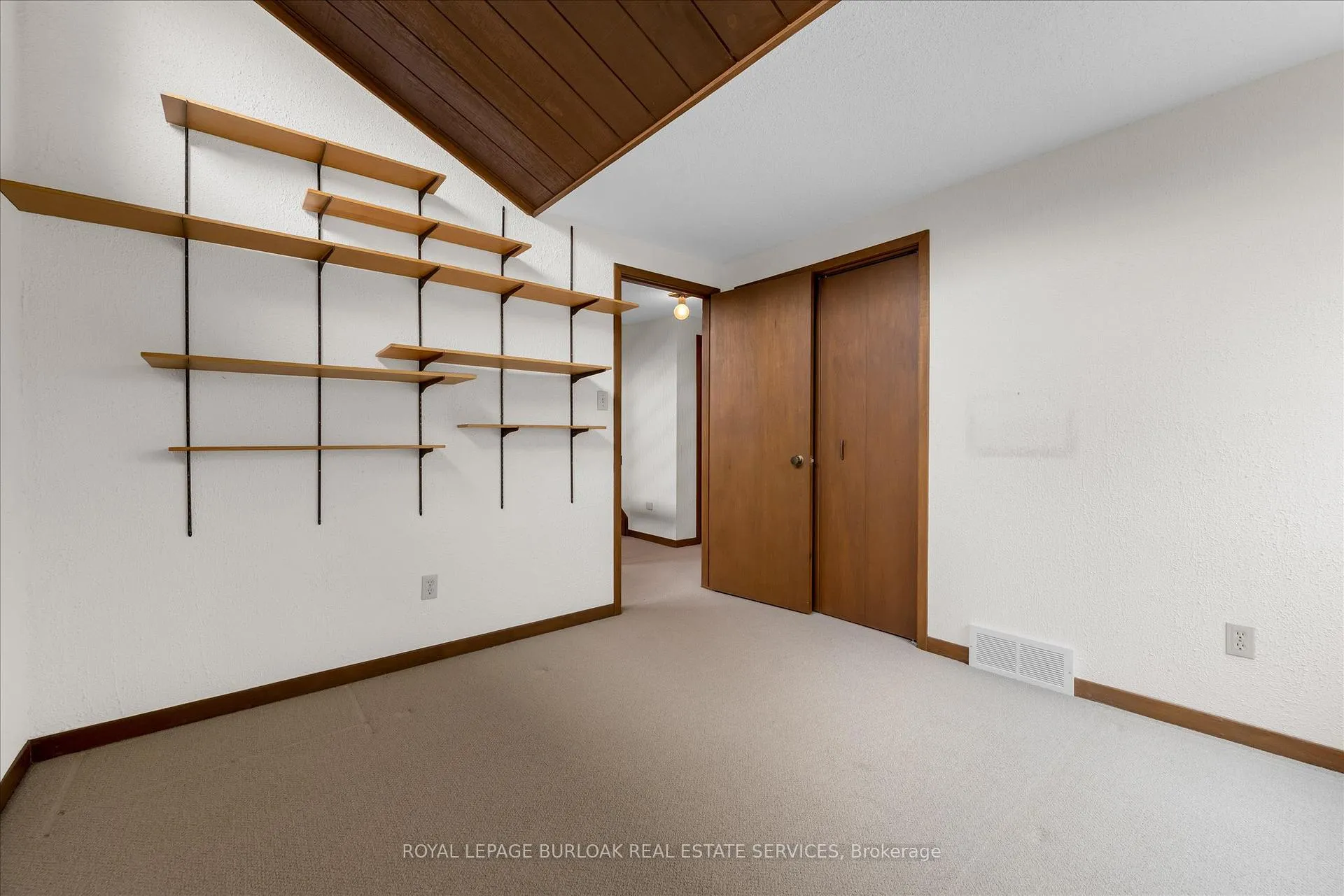 Photo 25 of 11 Crawford Court, Hamilton, Dundas — HOMEH