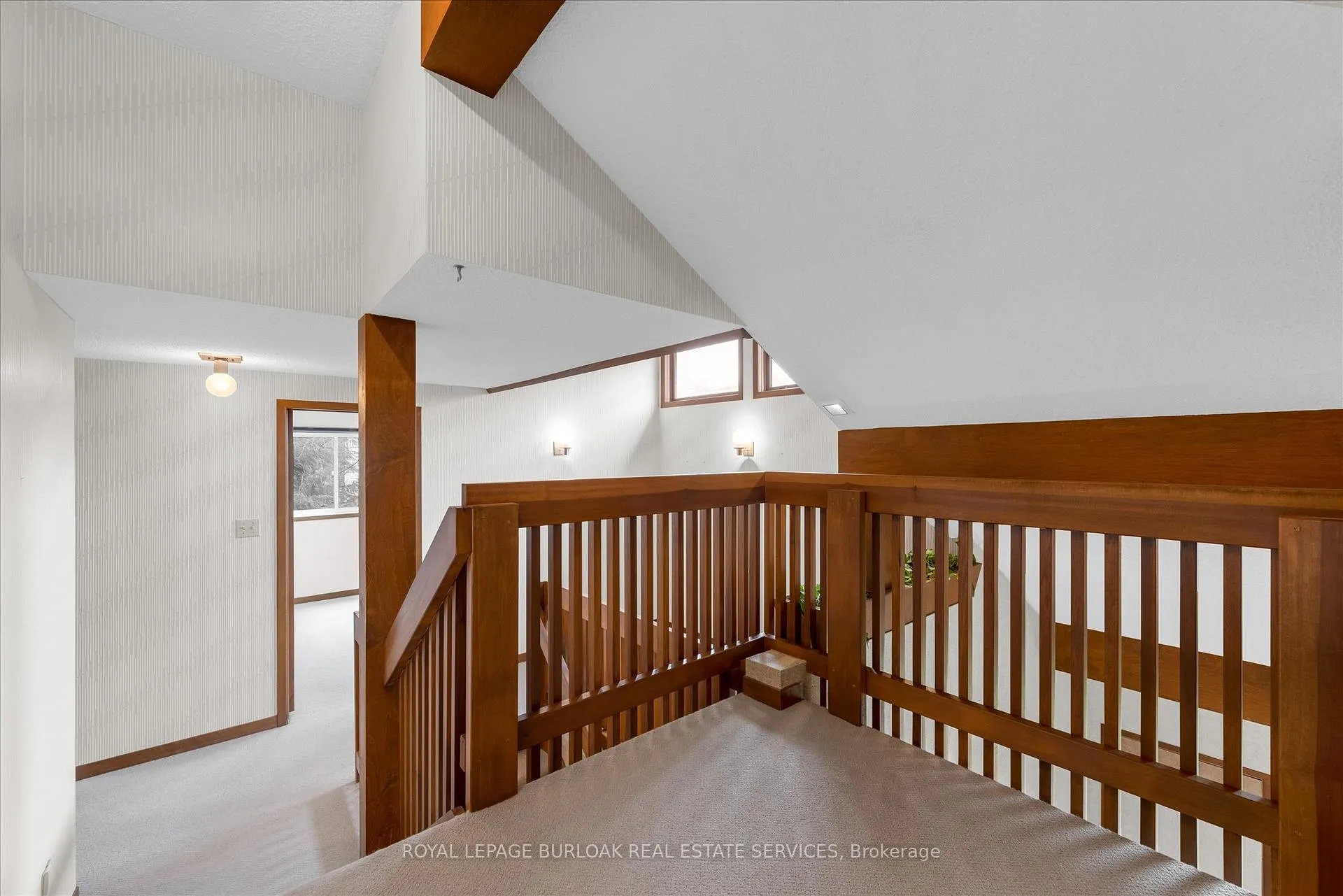 Photo 29 of 11 Crawford Court, Hamilton, Dundas — HOMEH