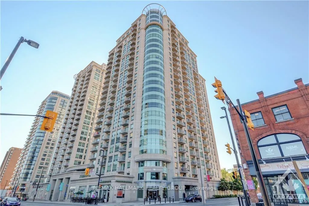 Front of Unit 1808, 200 Rideau Street