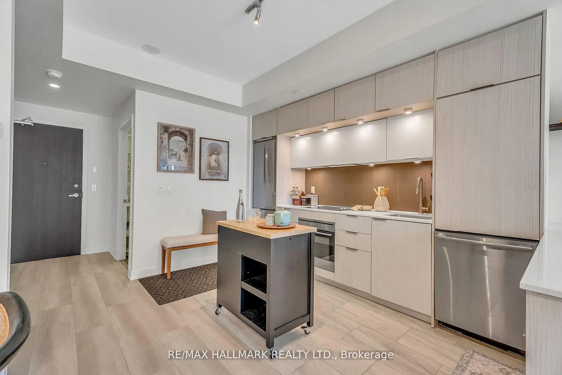 Photo 9 of Unit 908, 170 Sumach Street, Toronto, Regent Park — HOMEH