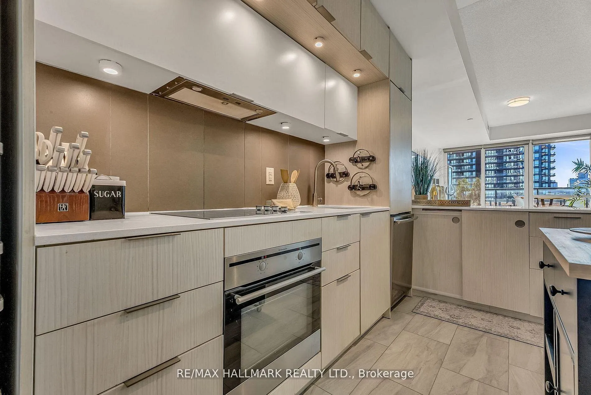 Photo 11 of Unit 908, 170 Sumach Street, Toronto, Regent Park — HOMEH