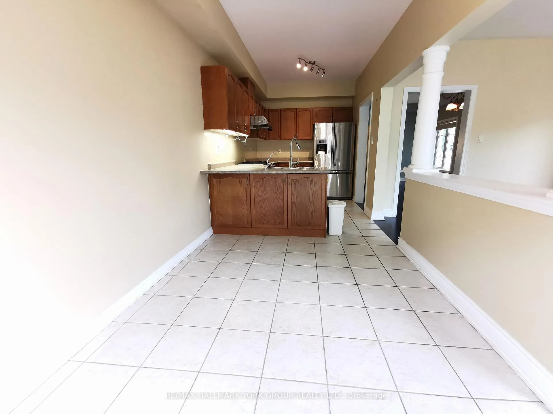 Photo 6 of 152 Mahogany Forest Drive, Vaughan, Patterson — HOMEH