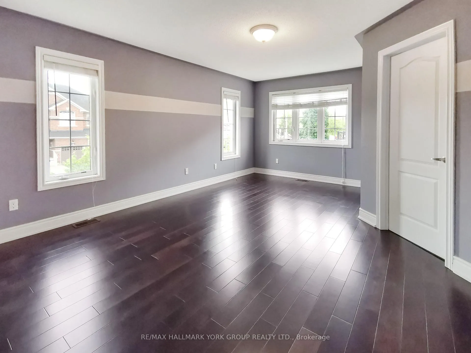 Photo 7 of 152 Mahogany Forest Drive, Vaughan, Patterson — HOMEH
