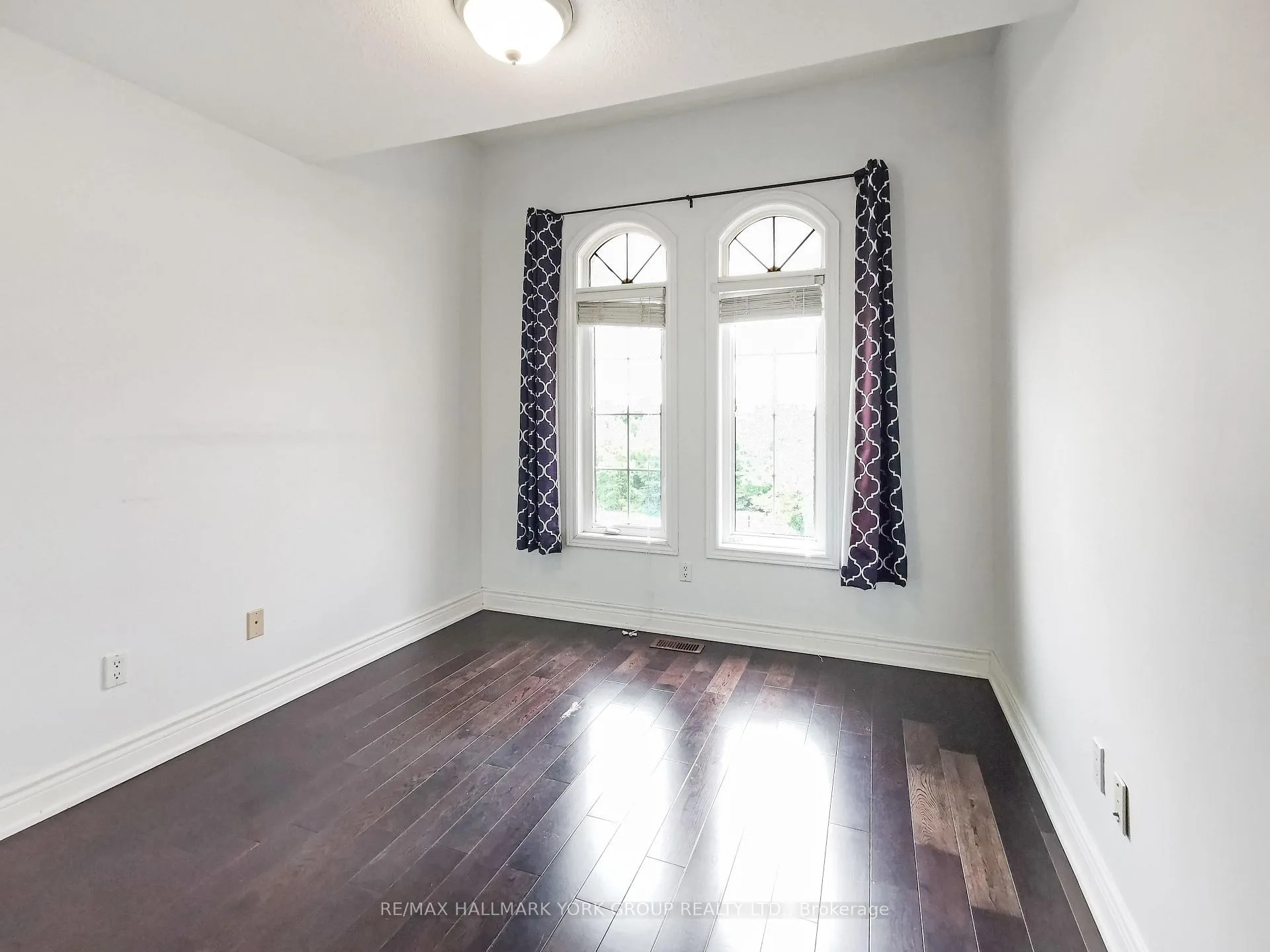 Photo 13 of 152 Mahogany Forest Drive, Vaughan, Patterson — HOMEH