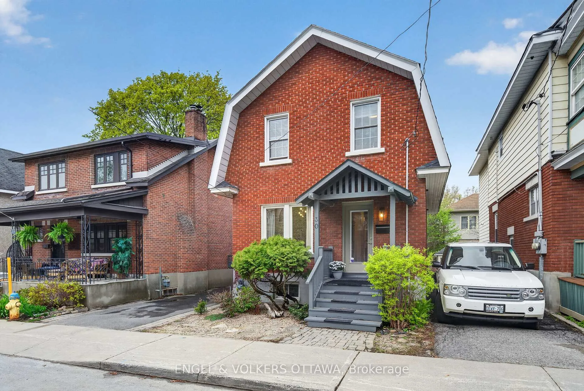 Photo 2 of 30 Roslyn Avenue, Ottawa, Old Ottawa South — HOMEH