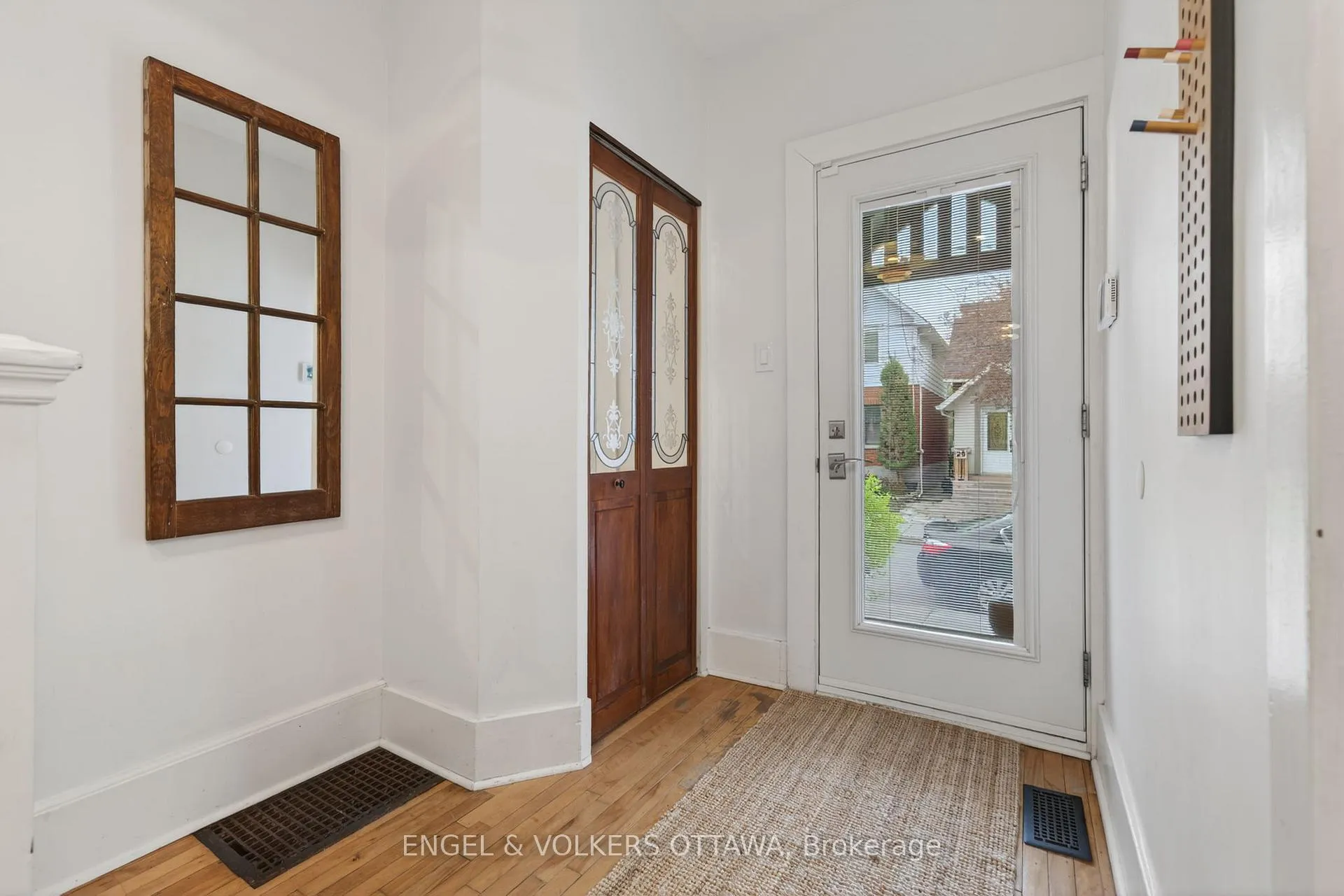 Photo 4 of 30 Roslyn Avenue, Ottawa, Old Ottawa South — HOMEH