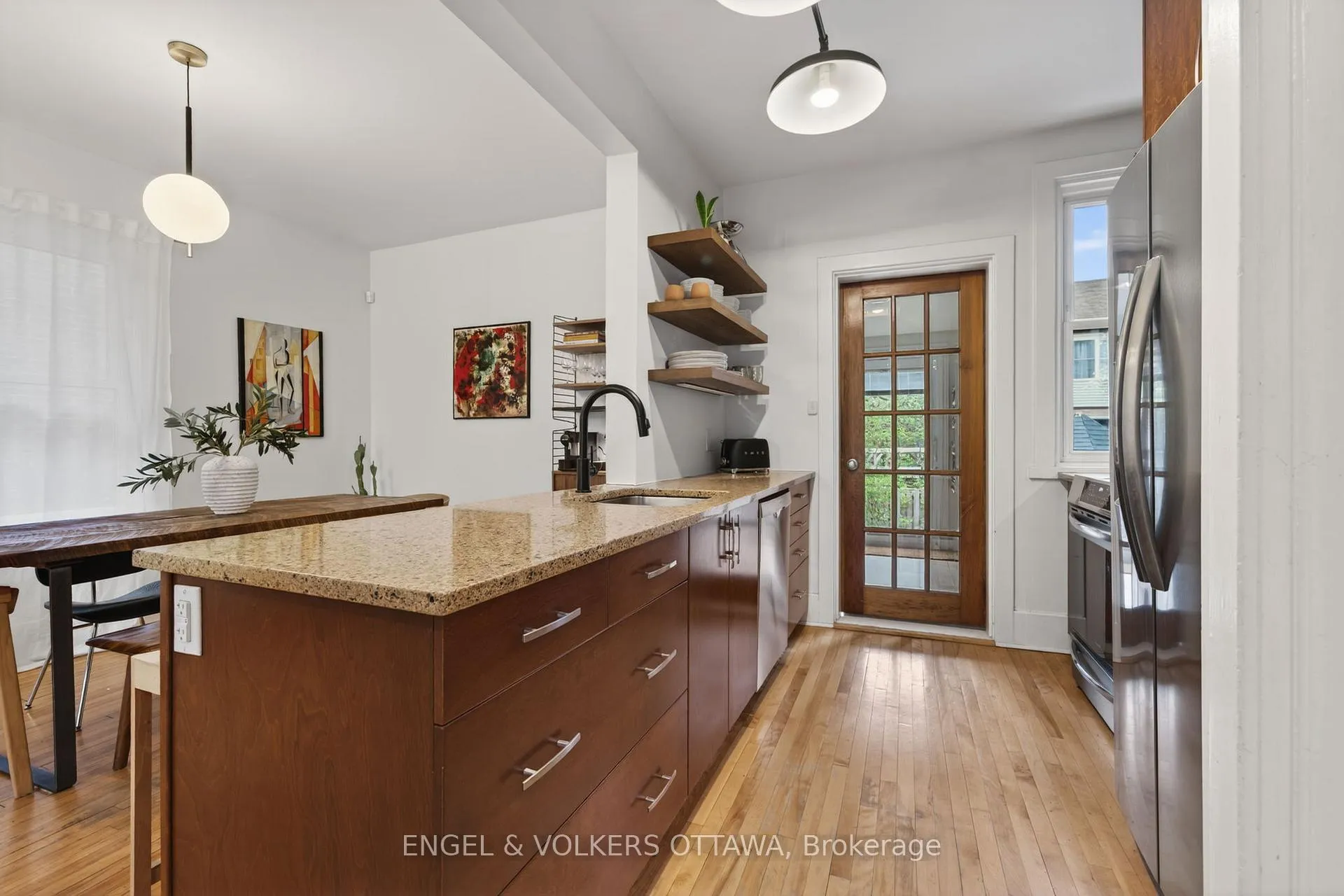 Photo 14 of 30 Roslyn Avenue, Ottawa, Old Ottawa South — HOMEH